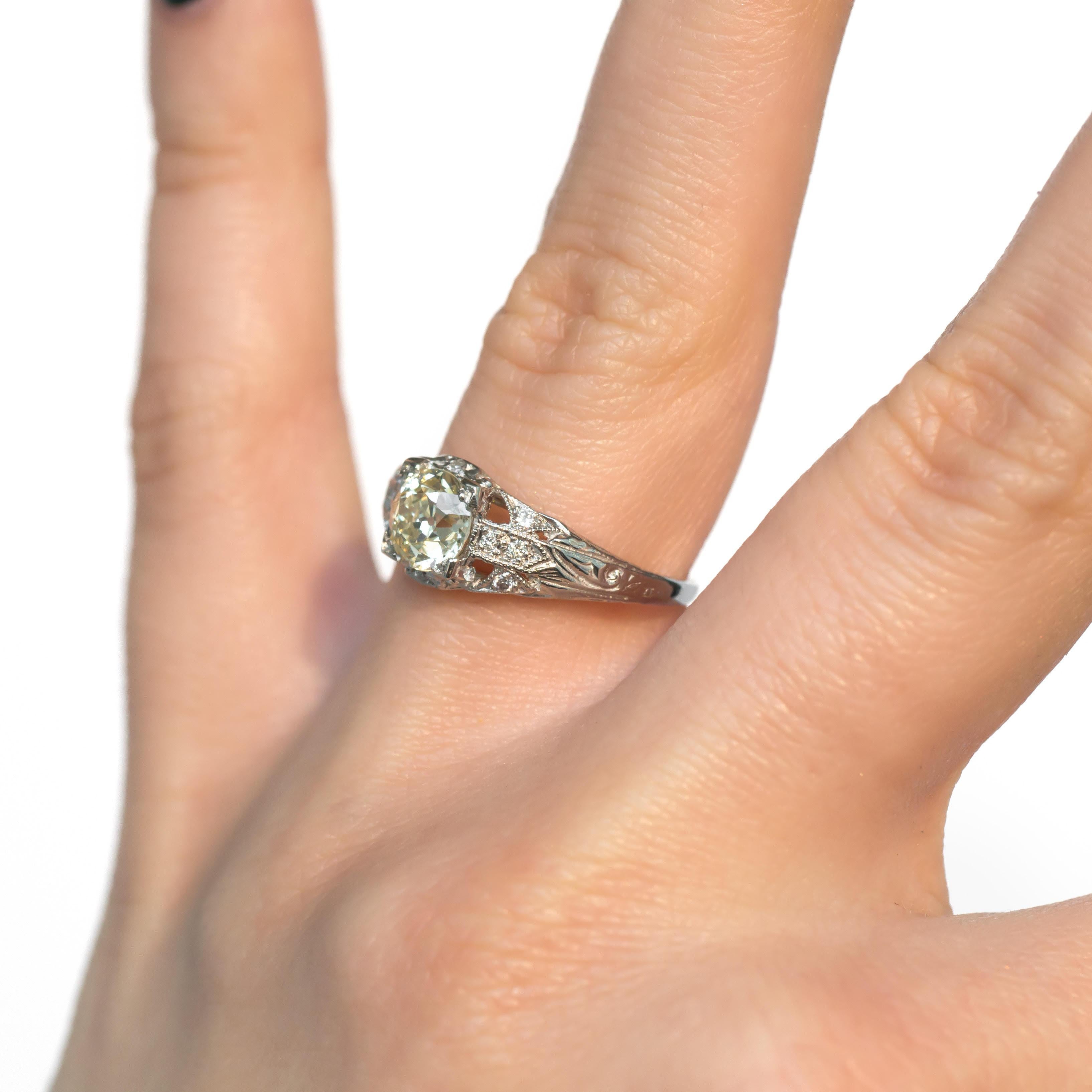 1.00 Carat Diamond Platinum Engagement Ring For Sale 2