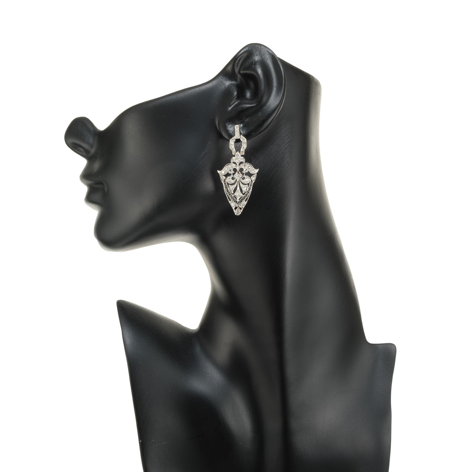 Women's 1.00 Carat Diamond Platinum Open Work Art Deco Dangle Earrings For Sale