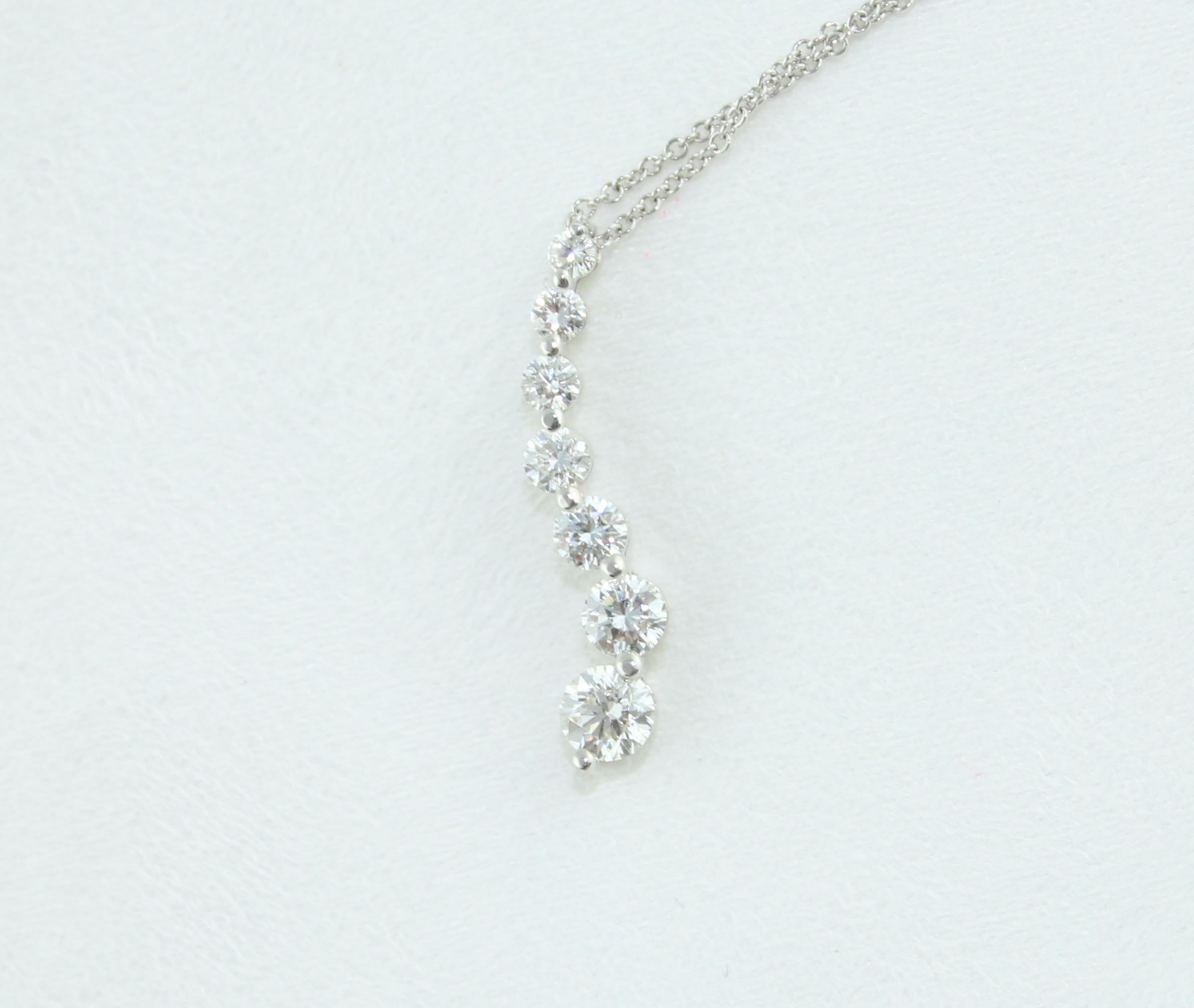 1.00 Carat Diamond Seven-Stone Journey Gold Pendant Necklace For Sale 2
