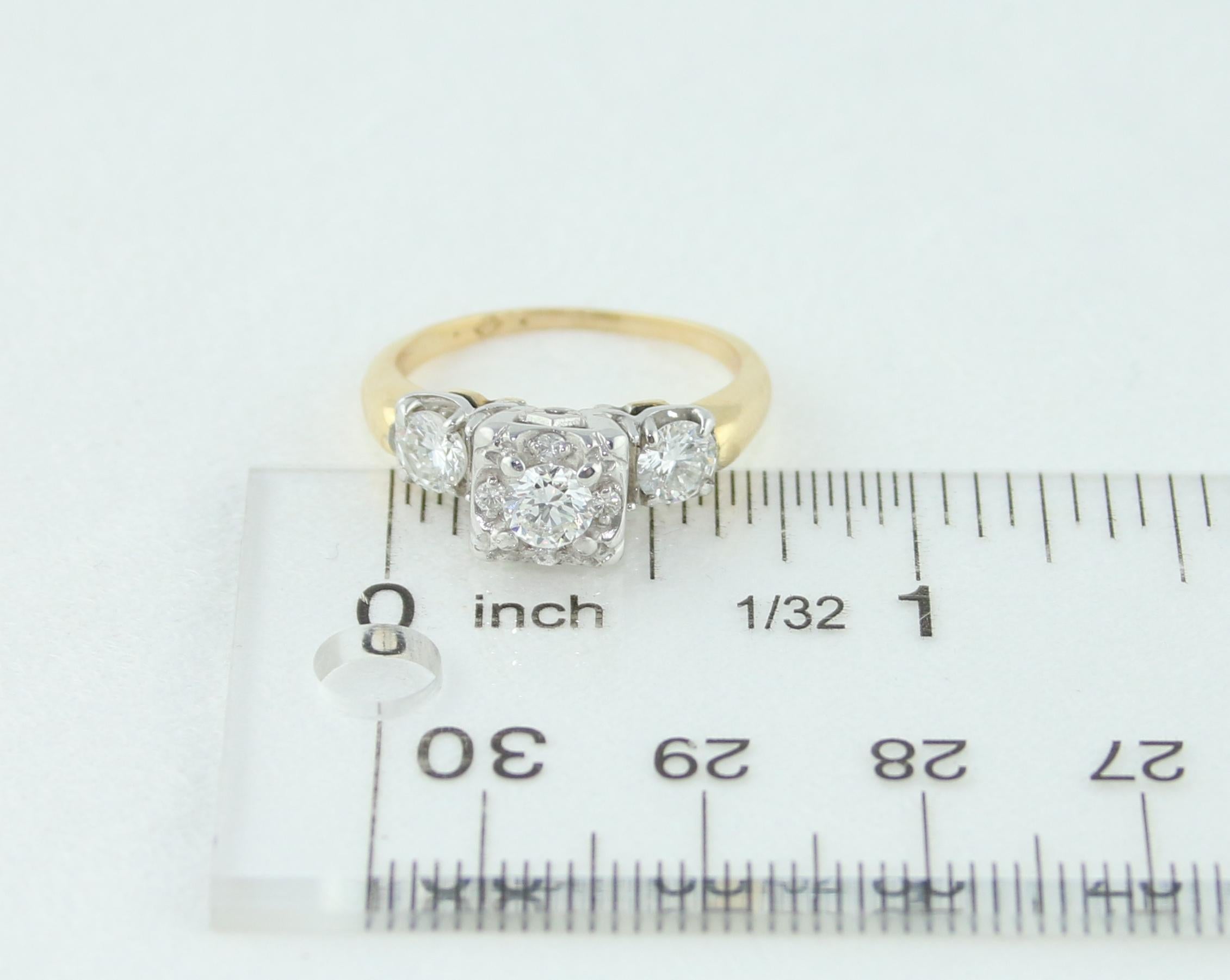 Women's 1.00 Carat Diamond Three-Stone Gold Ring For Sale