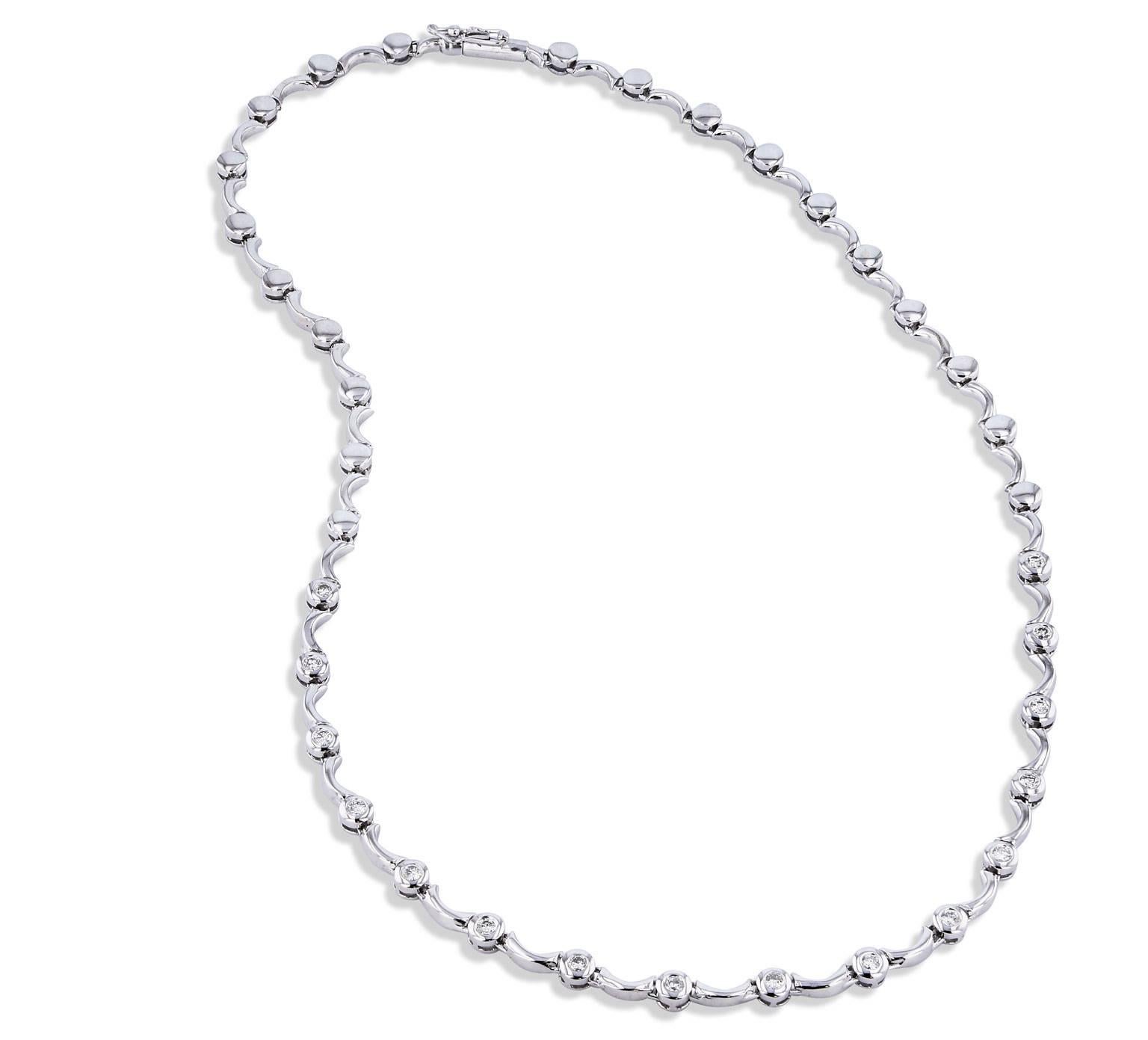 1.00 Carat Diamond White Gold Necklace In Excellent Condition In Miami, FL
