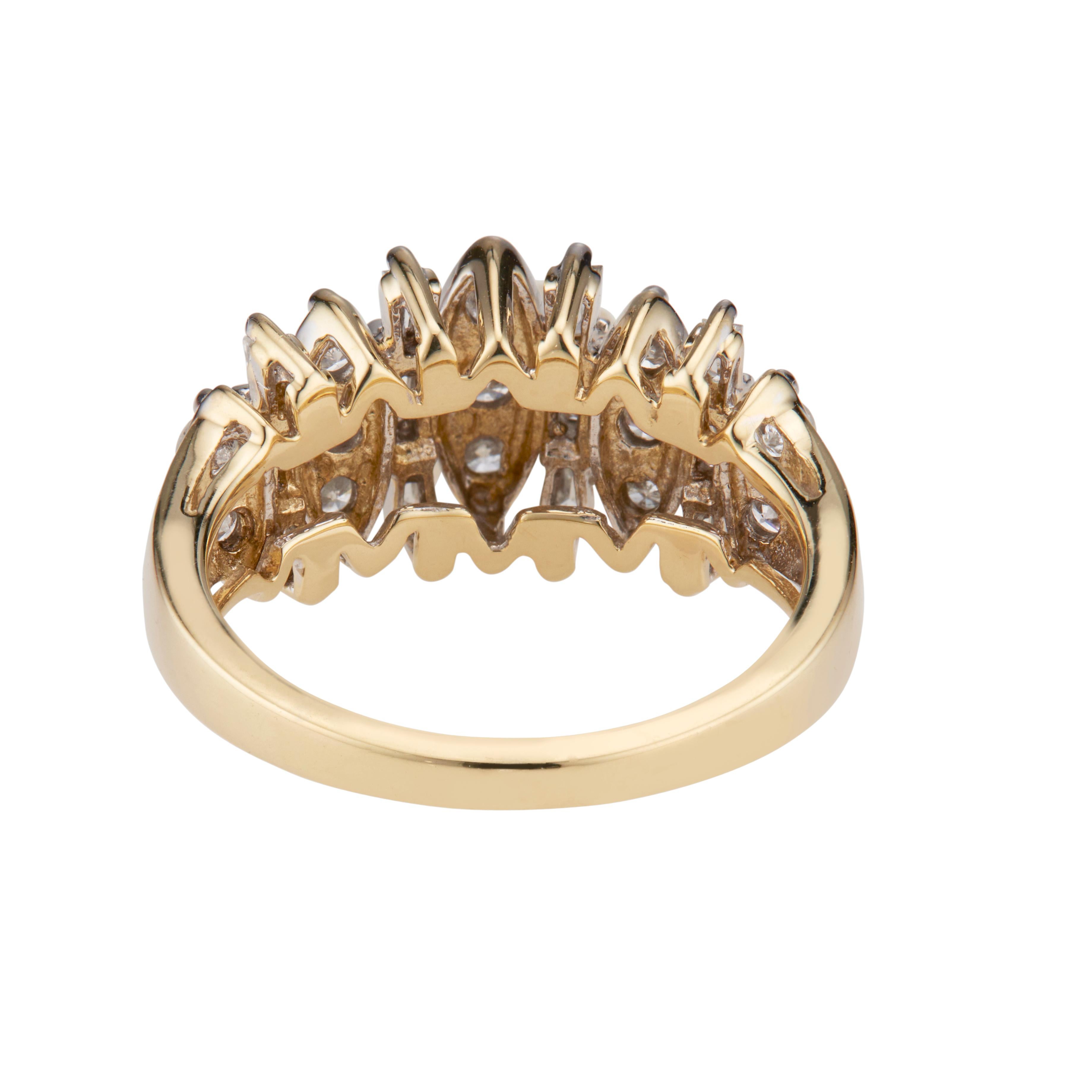 Women's 1.00 Carat Diamond Yellow Gold Cluster Ring For Sale