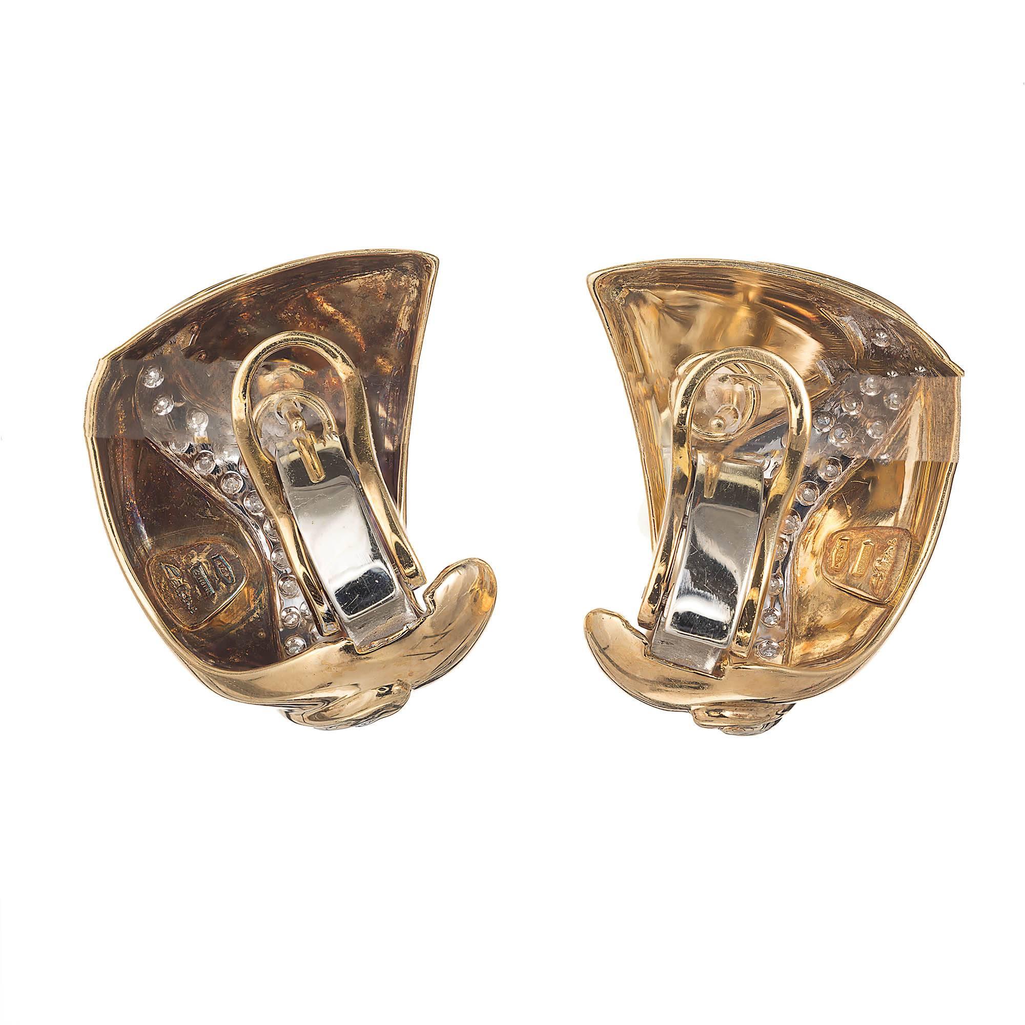 1.00 Carat Diamond Yellow Gold Swirl Earrings For Sale 2