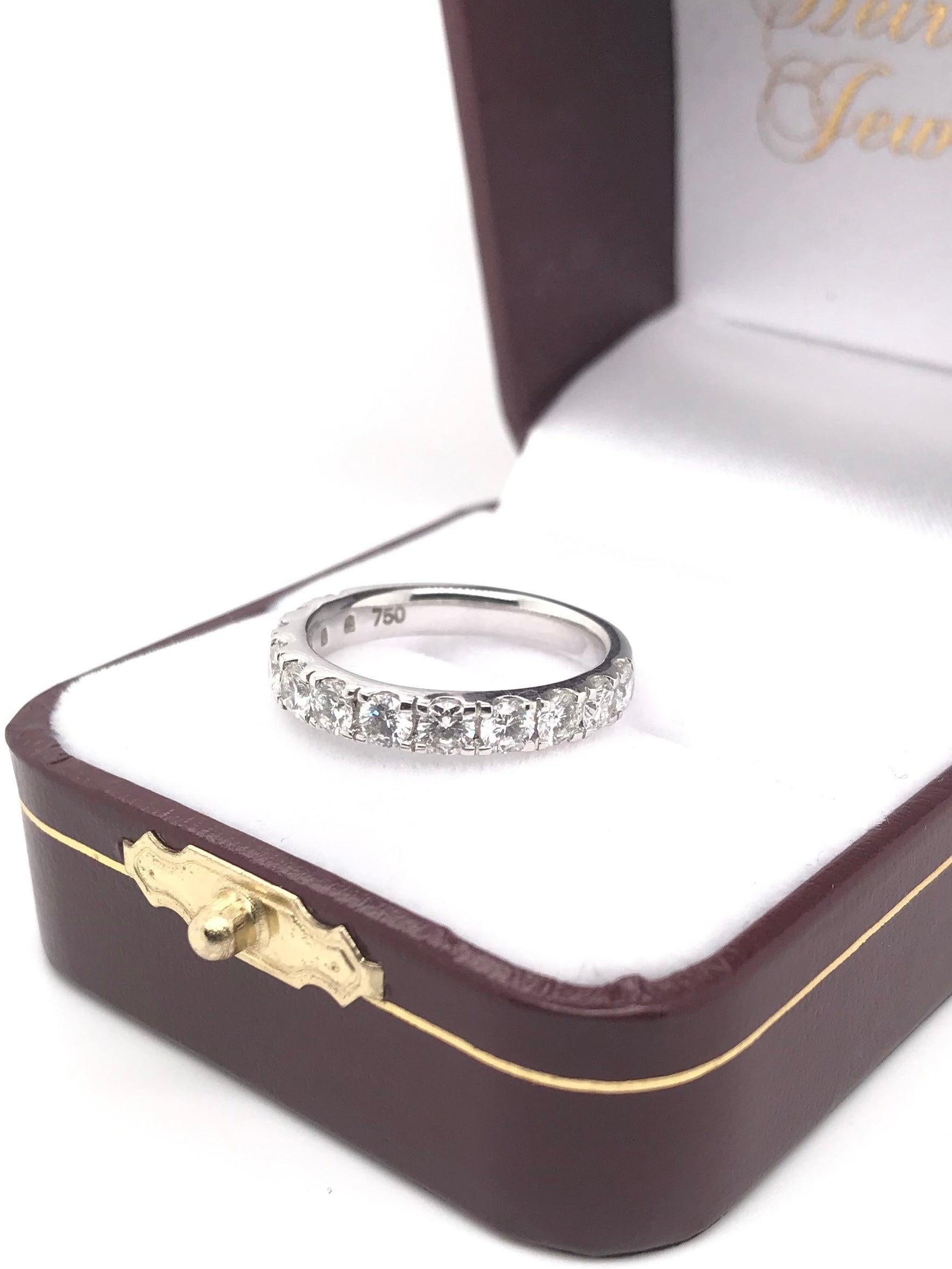 1.00 Carat DTW Diamond Band For Sale 3