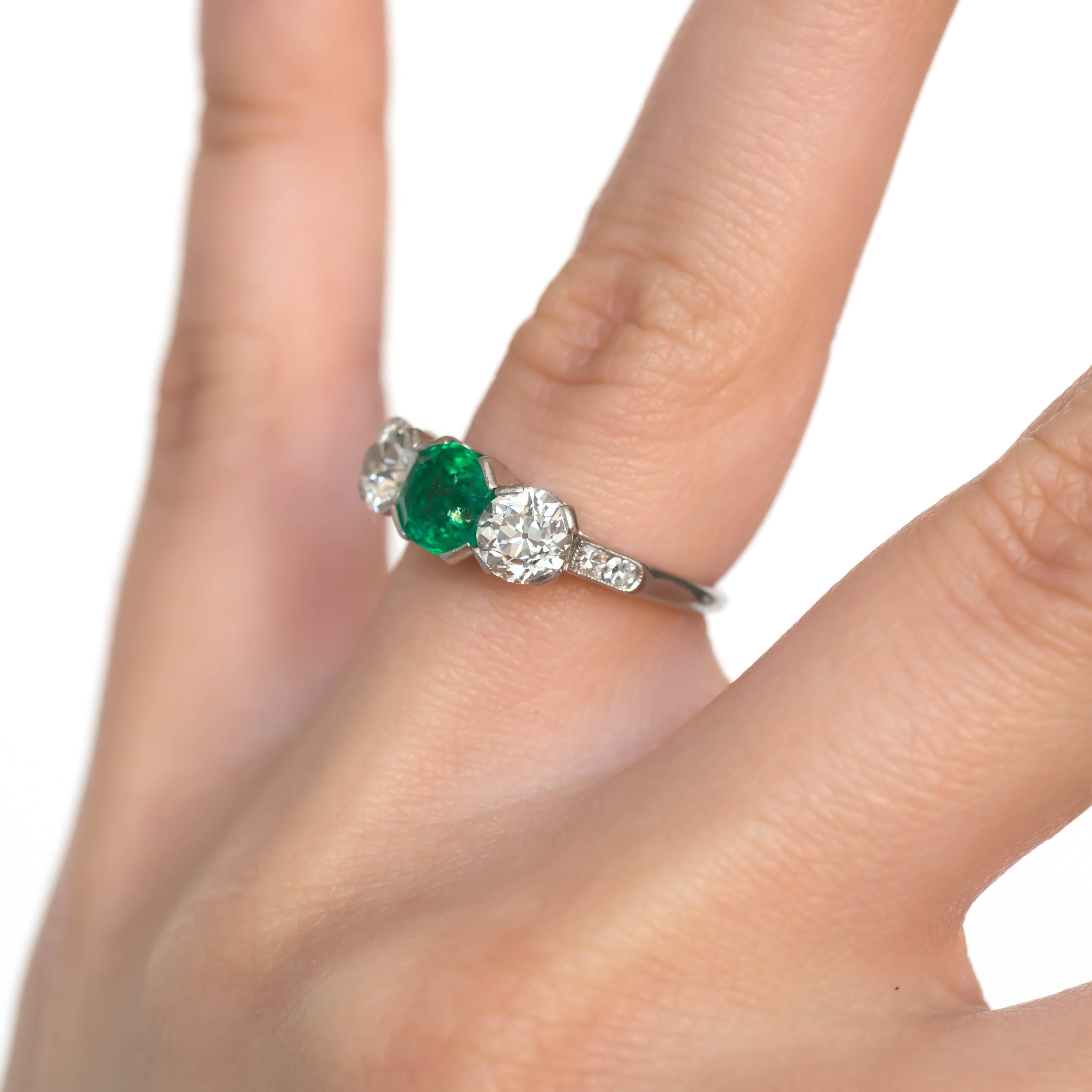 1.00 Carat Emerald and Diamond Platinum Engagement Ring For Sale 1