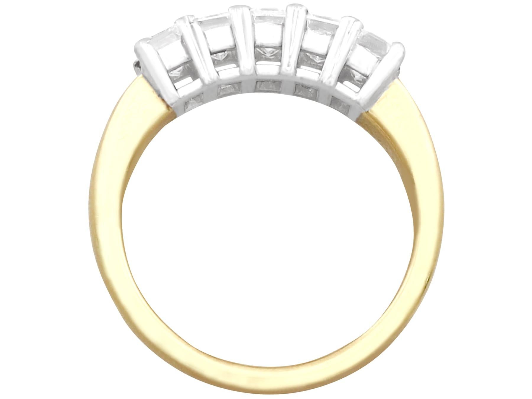 1,00 Karat Smaragdschliff Diamant Fünf-Stein Gelbgold Halb-Eternity-Ring für Damen oder Herren im Angebot