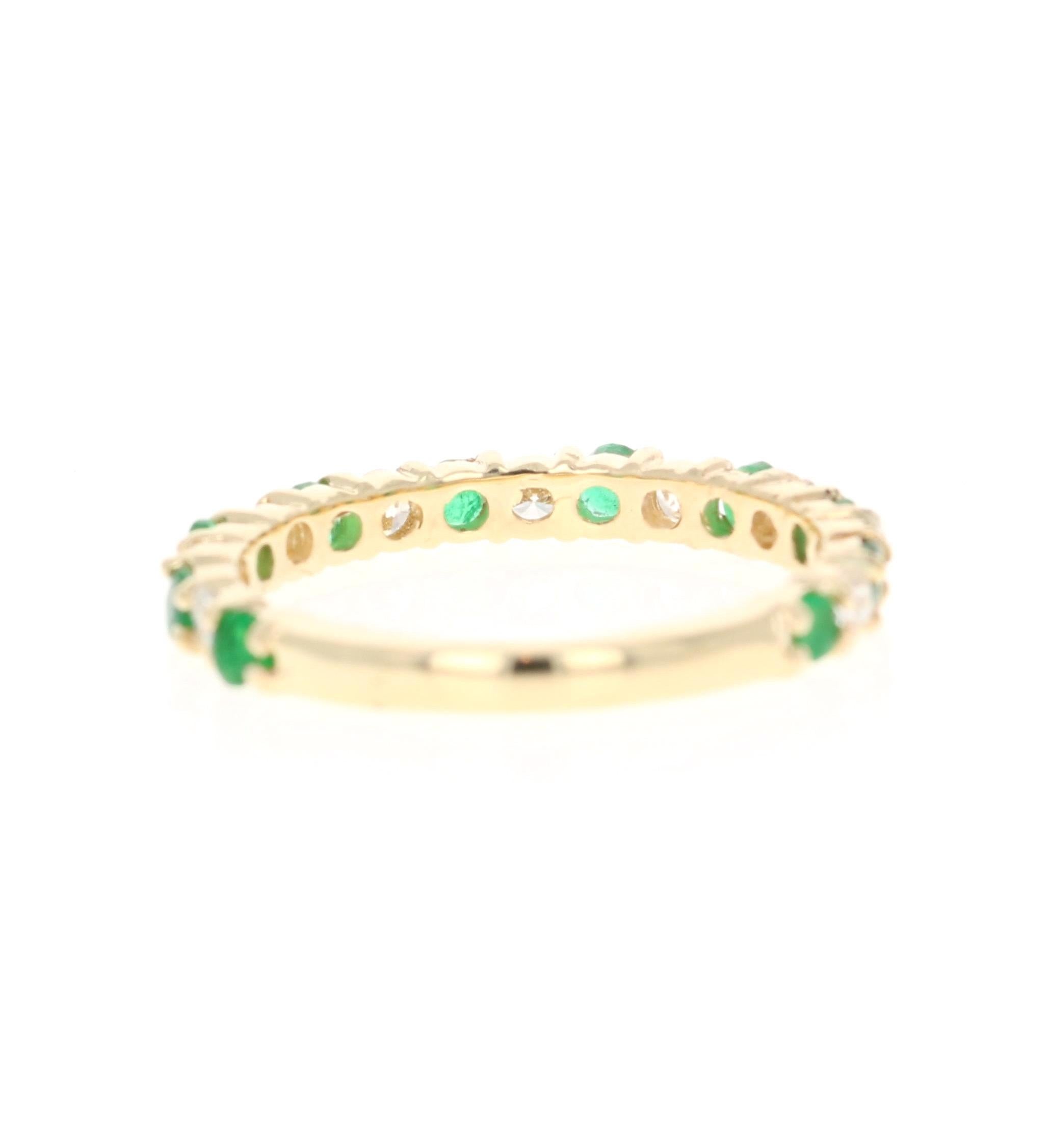 Taille ronde Bracelet en or jaune 14 carats avec diamants et émeraudes de 1,00 carat en vente