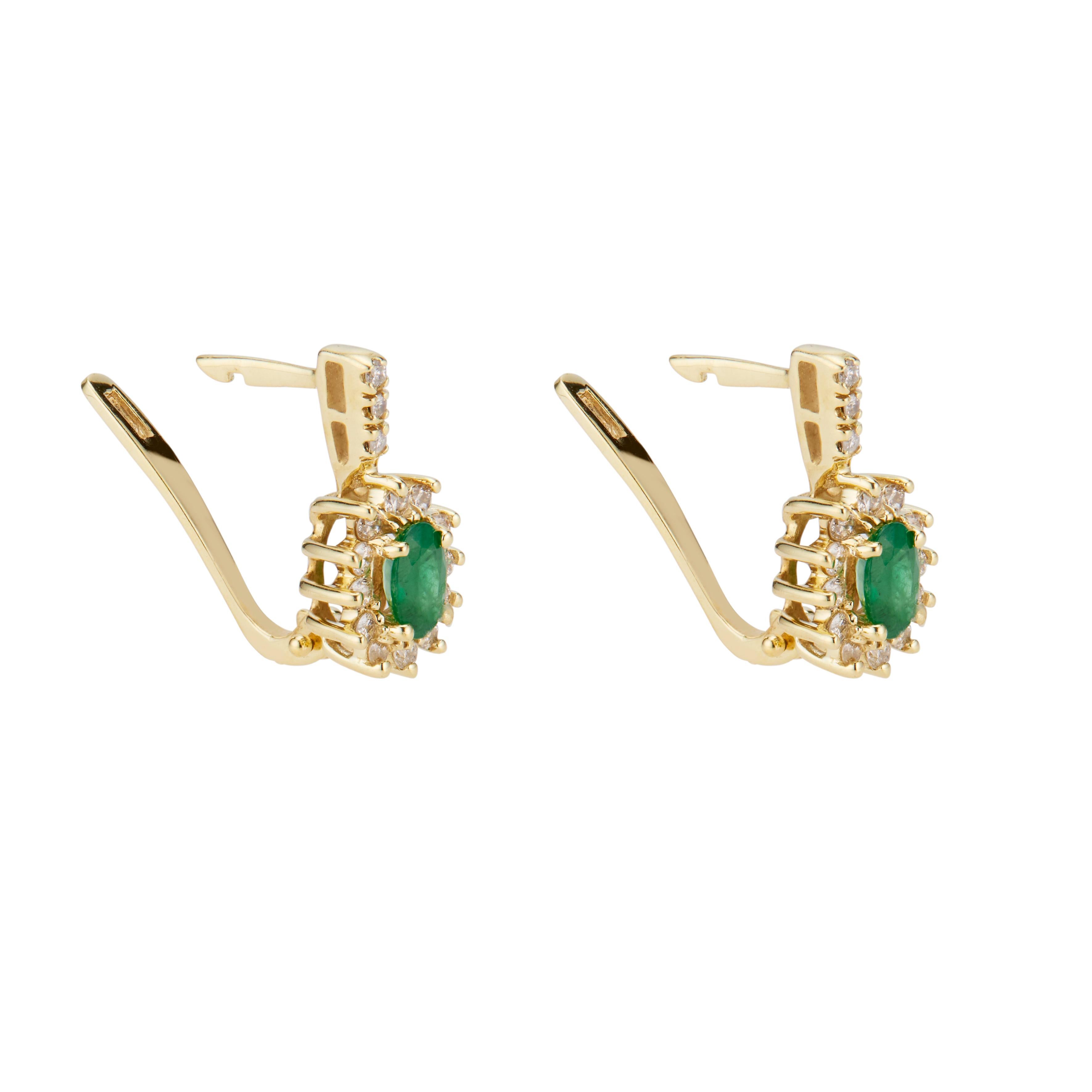 1.00 Carat Emerald Diamond Lever Back Yellow Gold Earrings In Good Condition For Sale In Stamford, CT