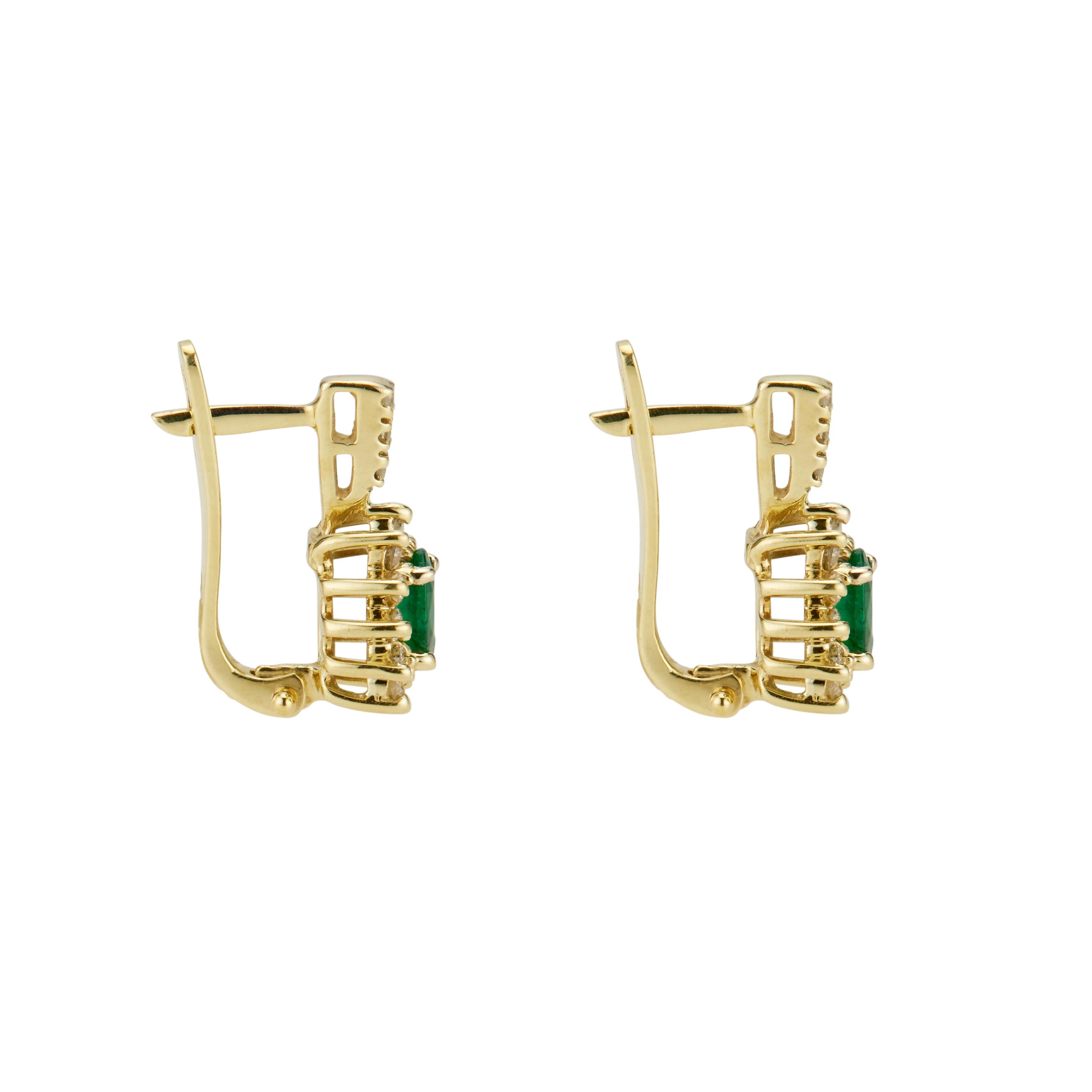 Women's 1.00 Carat Emerald Diamond Lever Back Yellow Gold Earrings For Sale