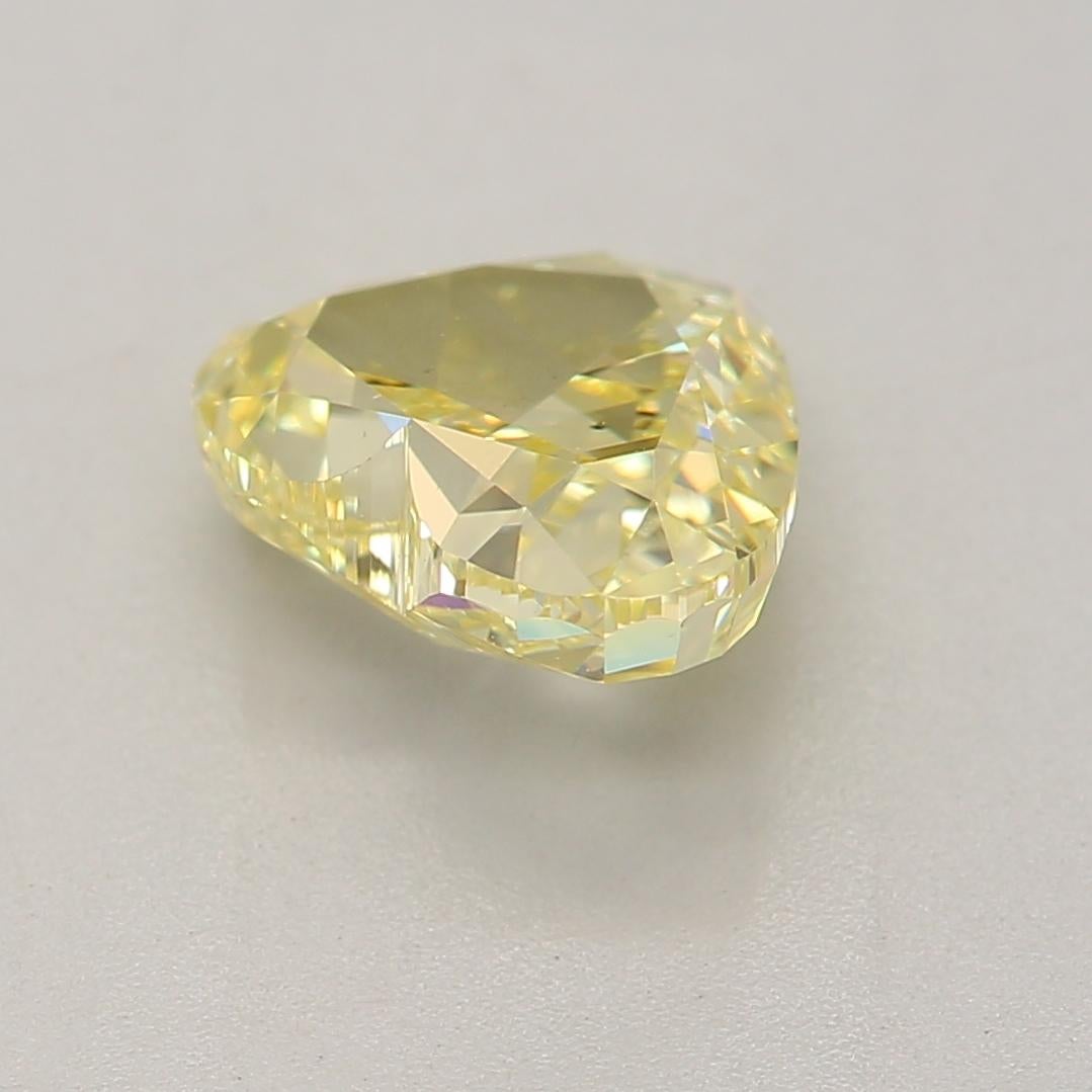1.00-CARAT, FANCY YELLOW, HEART CUT DIAMOND VS2 Clarity GIA Certified In New Condition For Sale In Kowloon, HK