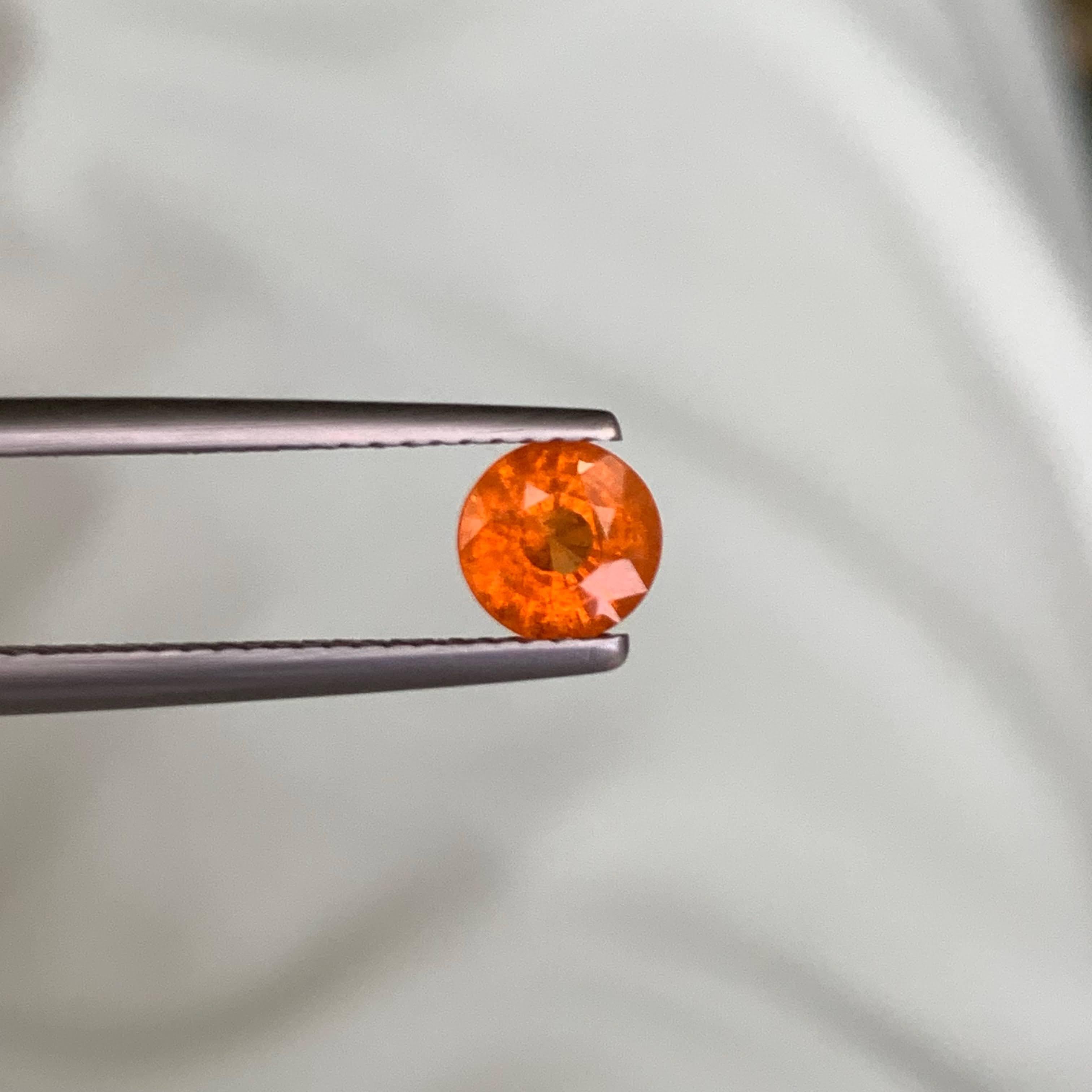 1,00 Karat Fanta Spessartit Granat Stein Rundschliff Natürlicher Afrikanischer Edelstein im Zustand „Neu“ im Angebot in Bangkok, TH