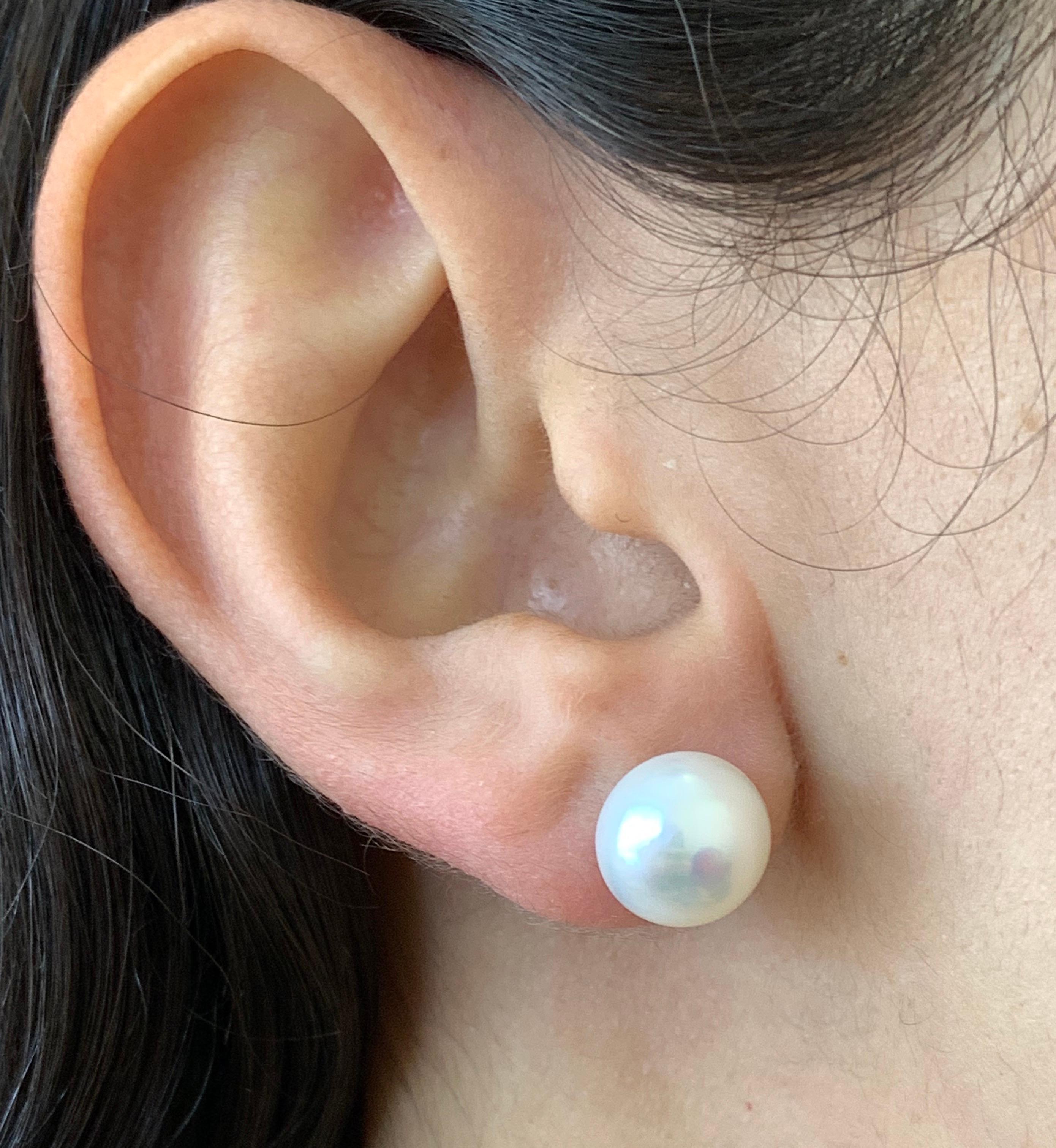Round Cut White Freshwater Pearl Stud Earrings