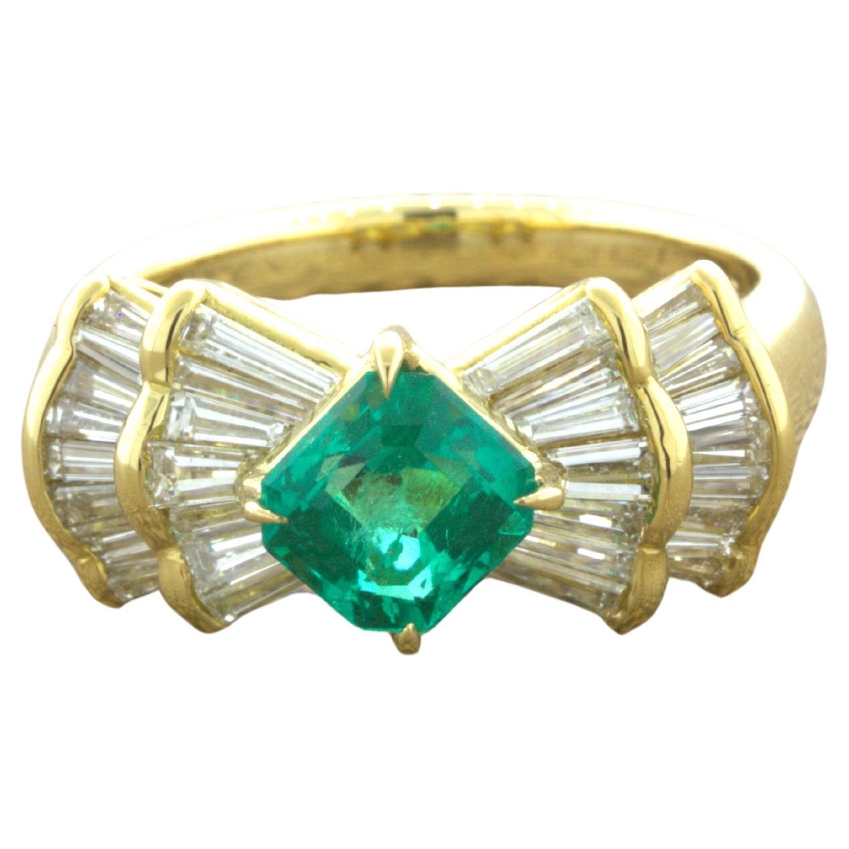 1.00 Carat Gem Emerald Diamond 18k Yellow Gold Ring For Sale
