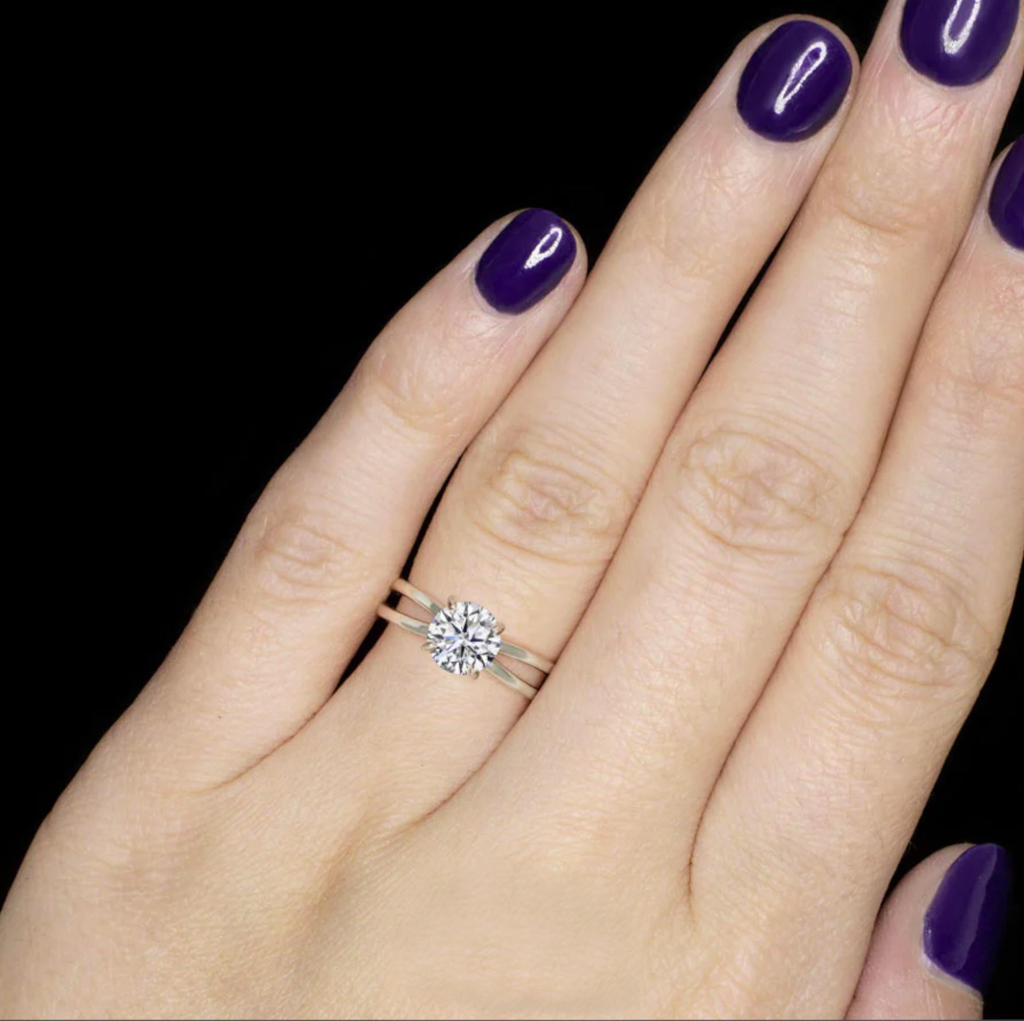 Contemporary 1.00 Carat GIA Certified Round Diamond Split Shank Solitaire Engagement Ring For Sale