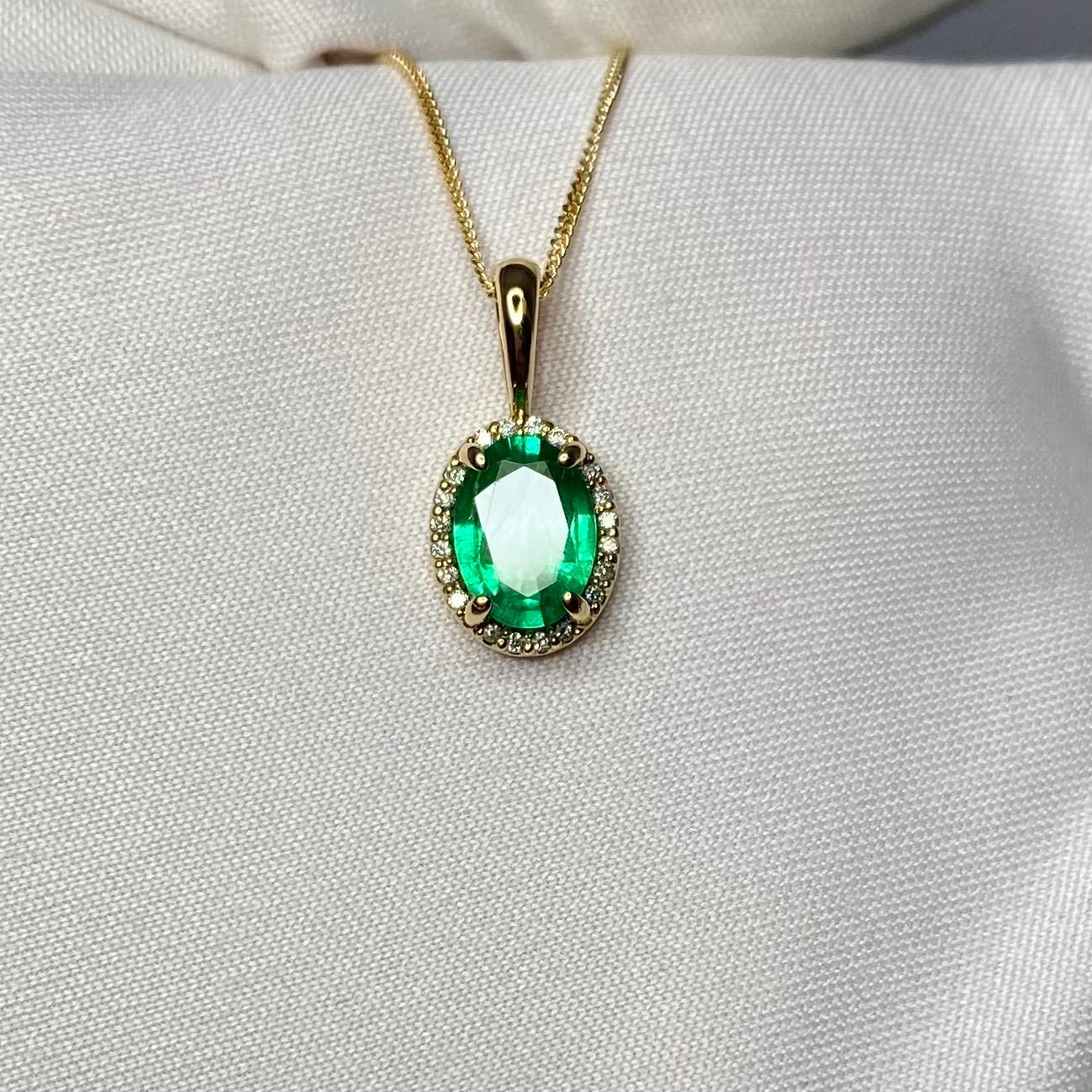 1.00 Carat Green Emerald & Diamond 18 Karat Gold Oval Cut Halo Pendant Necklace 2