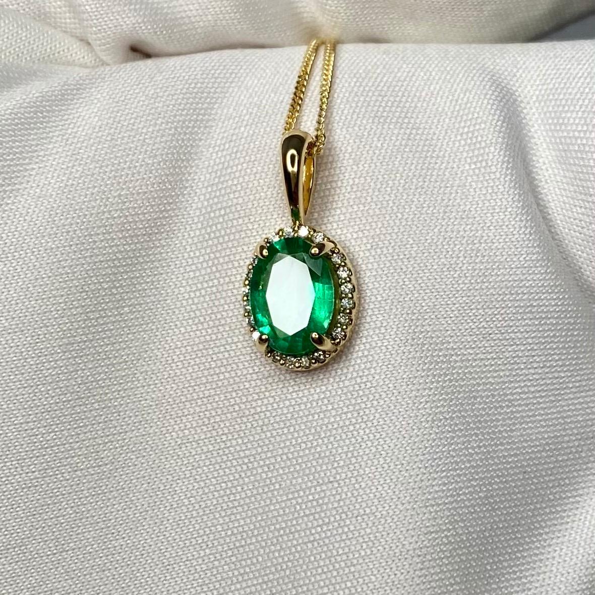 1.00 Carat Green Emerald & Diamond 18 Karat Gold Oval Cut Halo Pendant Necklace 5