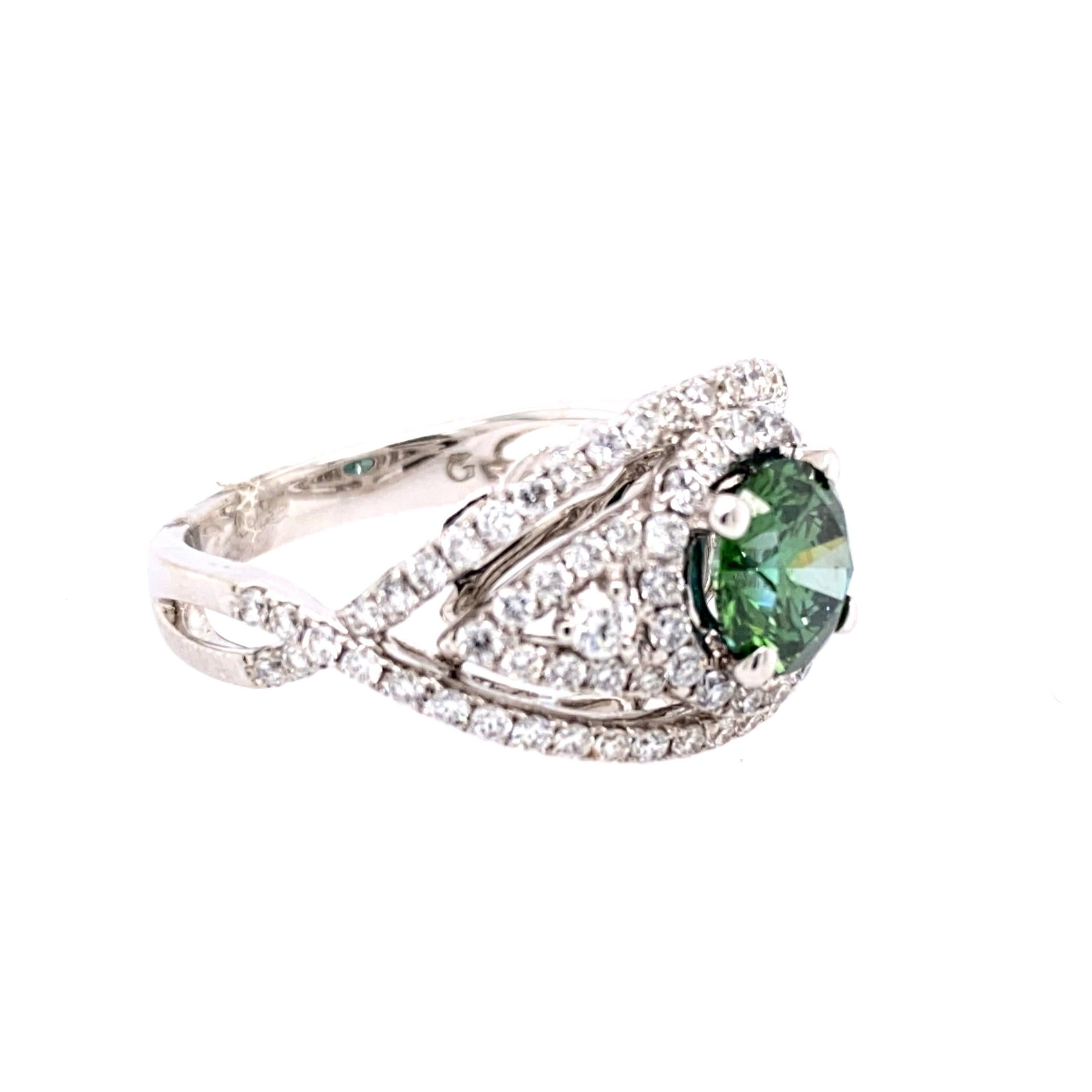 1.00 Carat Green and White Diamond Ring In New Condition In Great Neck, NY