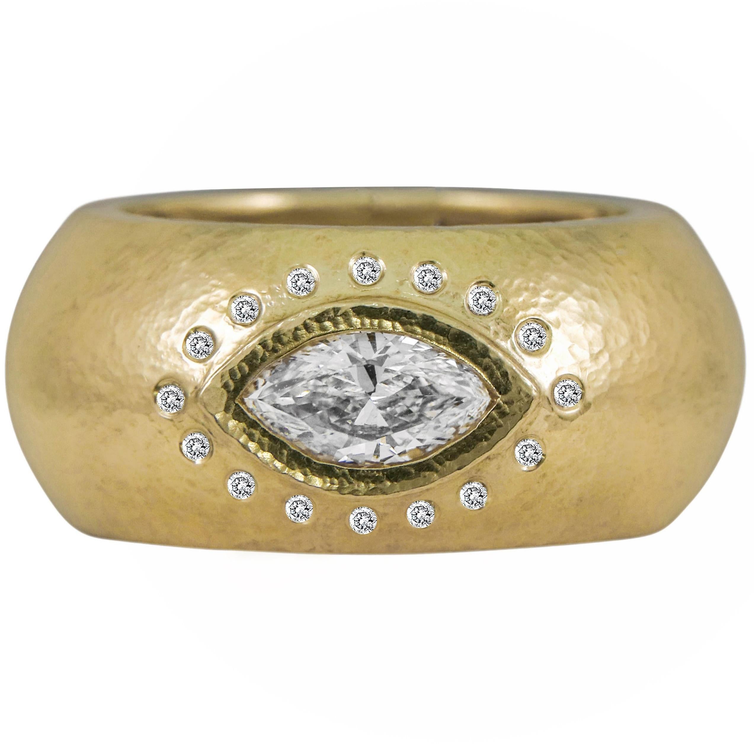 1.00 Carat Hammered Marquise Diamond Yellow Gold Ring For Sale