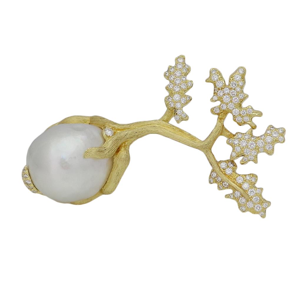 Henry Dunay 18k Yellow Gold Pearl and Diamond Pin/Brooch. The Diamonds  are G-H in Color , VS in Clarity and  Weigh Approximately 1.00 Carats Total Weight. It Measures  2.25 Inches In Length and Weighs 31.6 Grams.