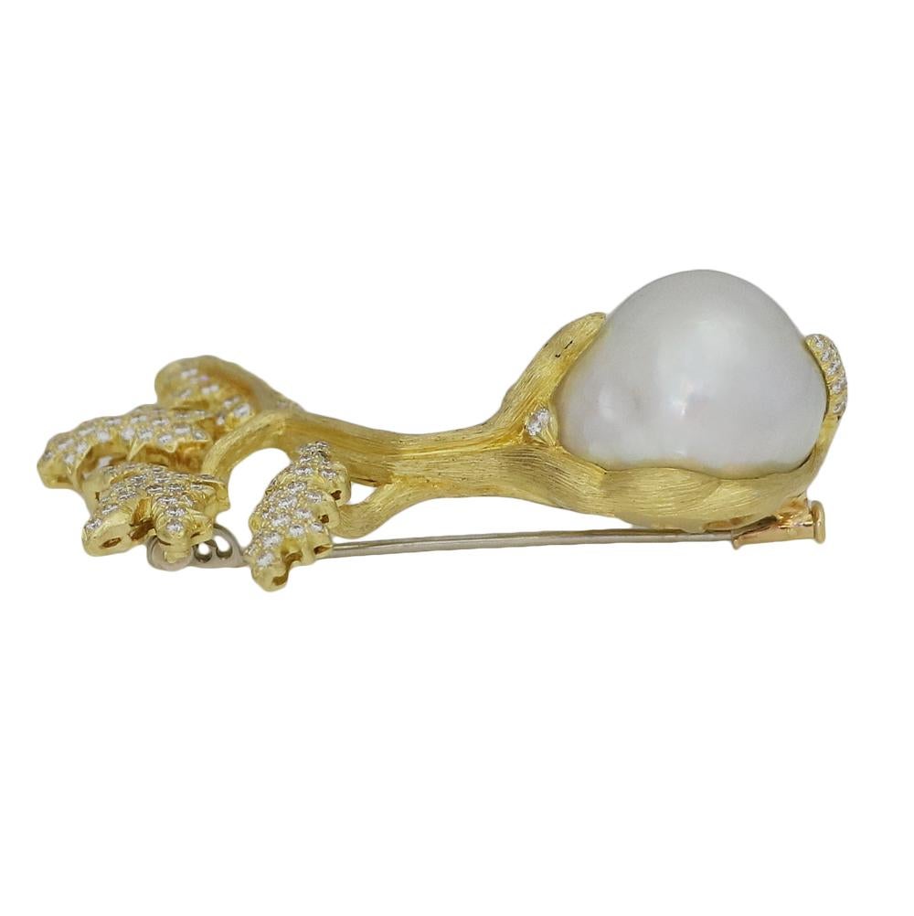 1.00 Carat Henry Dunay Yellow Gold Pearl and Diamond Pin In Excellent Condition For Sale In Naples, FL