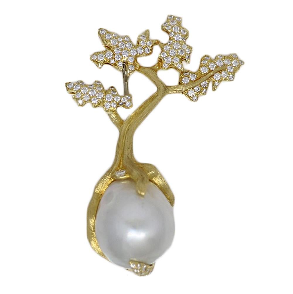 1.00 Carat Henry Dunay Yellow Gold Pearl and Diamond Pin For Sale
