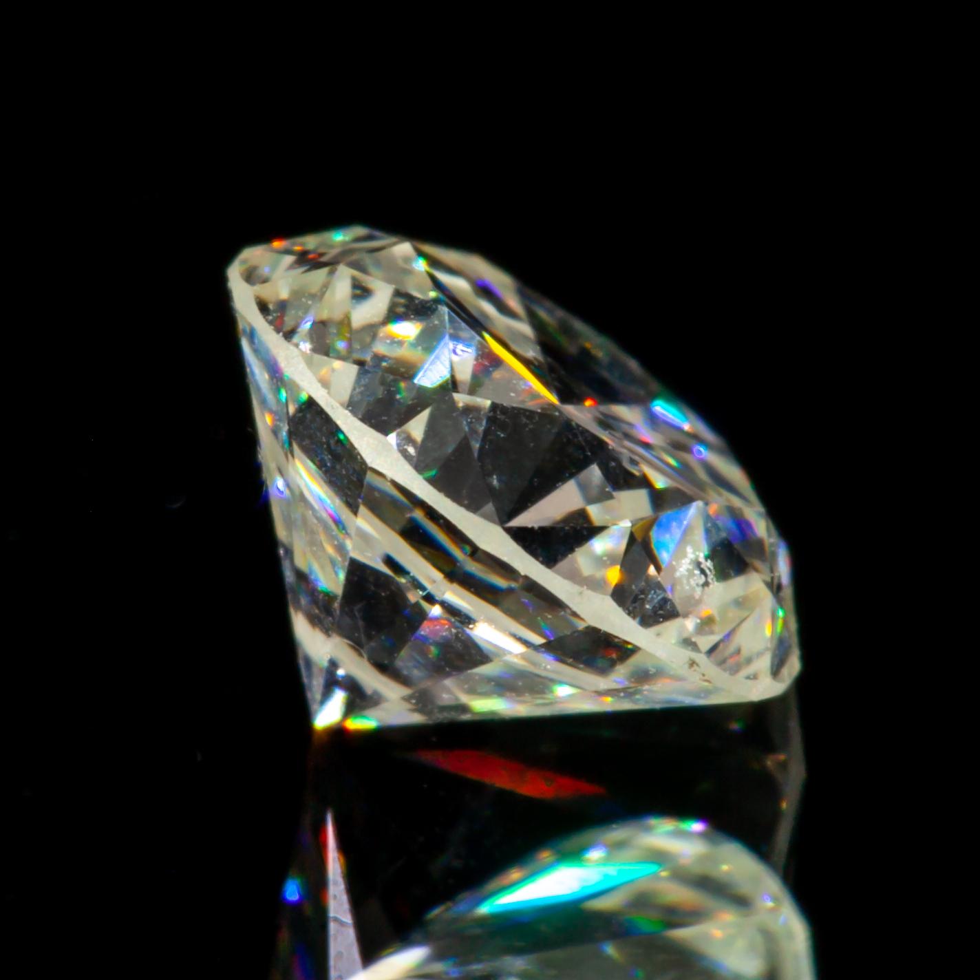 1,00 Karat loser J/ VS1 Diamant im runden Brillantschliff GIA zertifiziert (Moderne) im Angebot