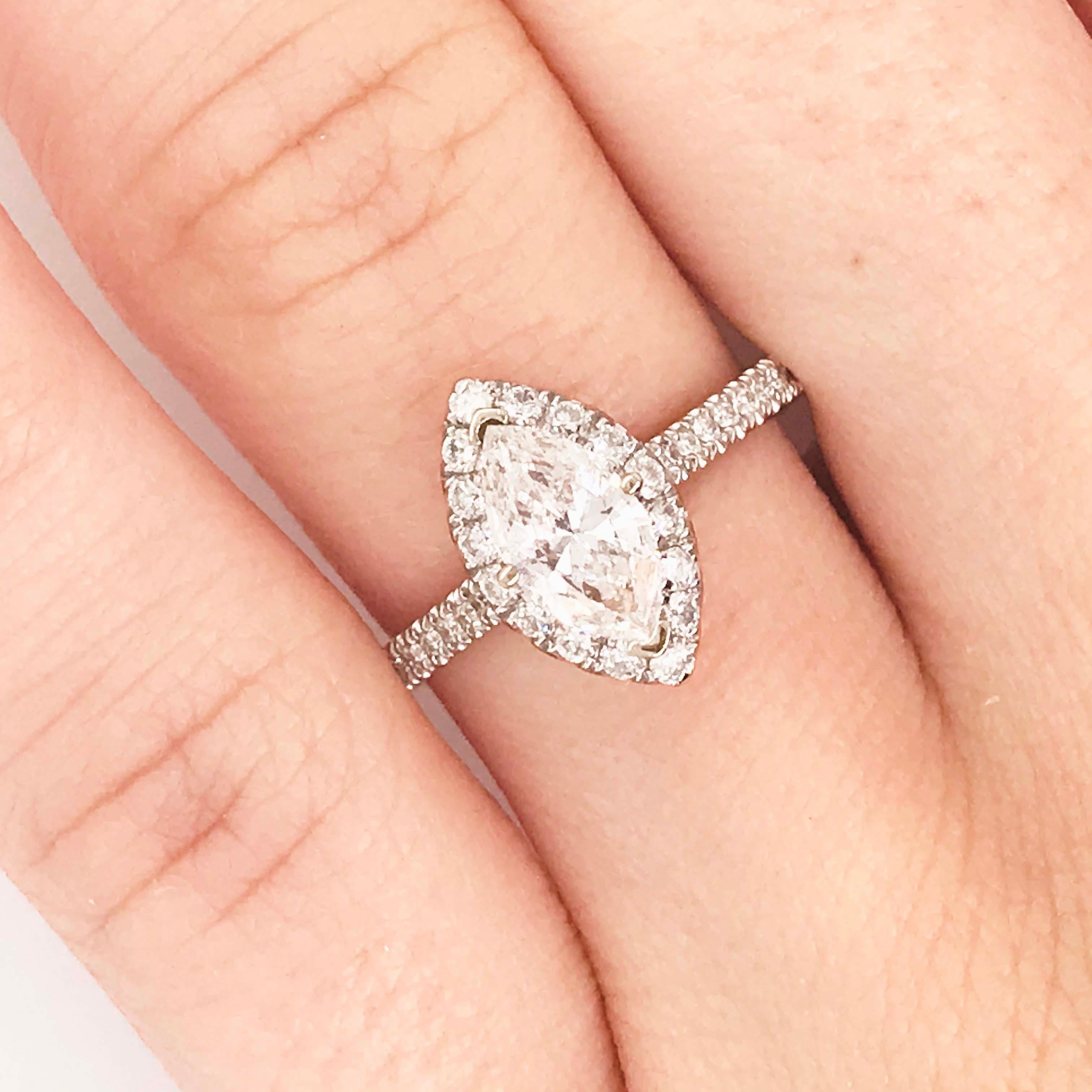 1,00 Karat Marquise-Diamant und Diamant-Halo-Verlobungsring mit Diamantband im Angebot 3