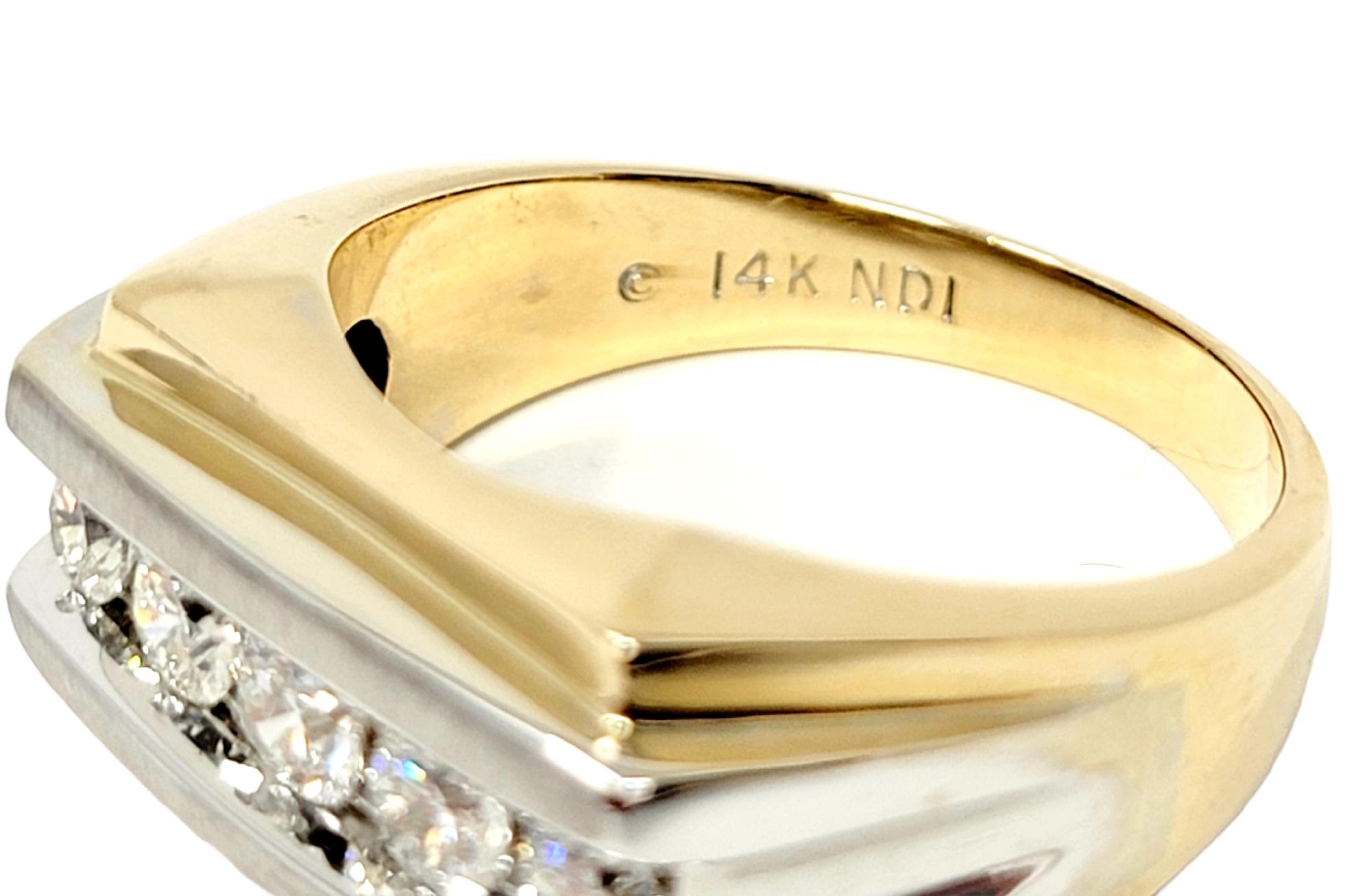 Bague jonc pour homme en or jaune et blanc avec diamants ronds sertis en canal de 1,00 carat en vente 5