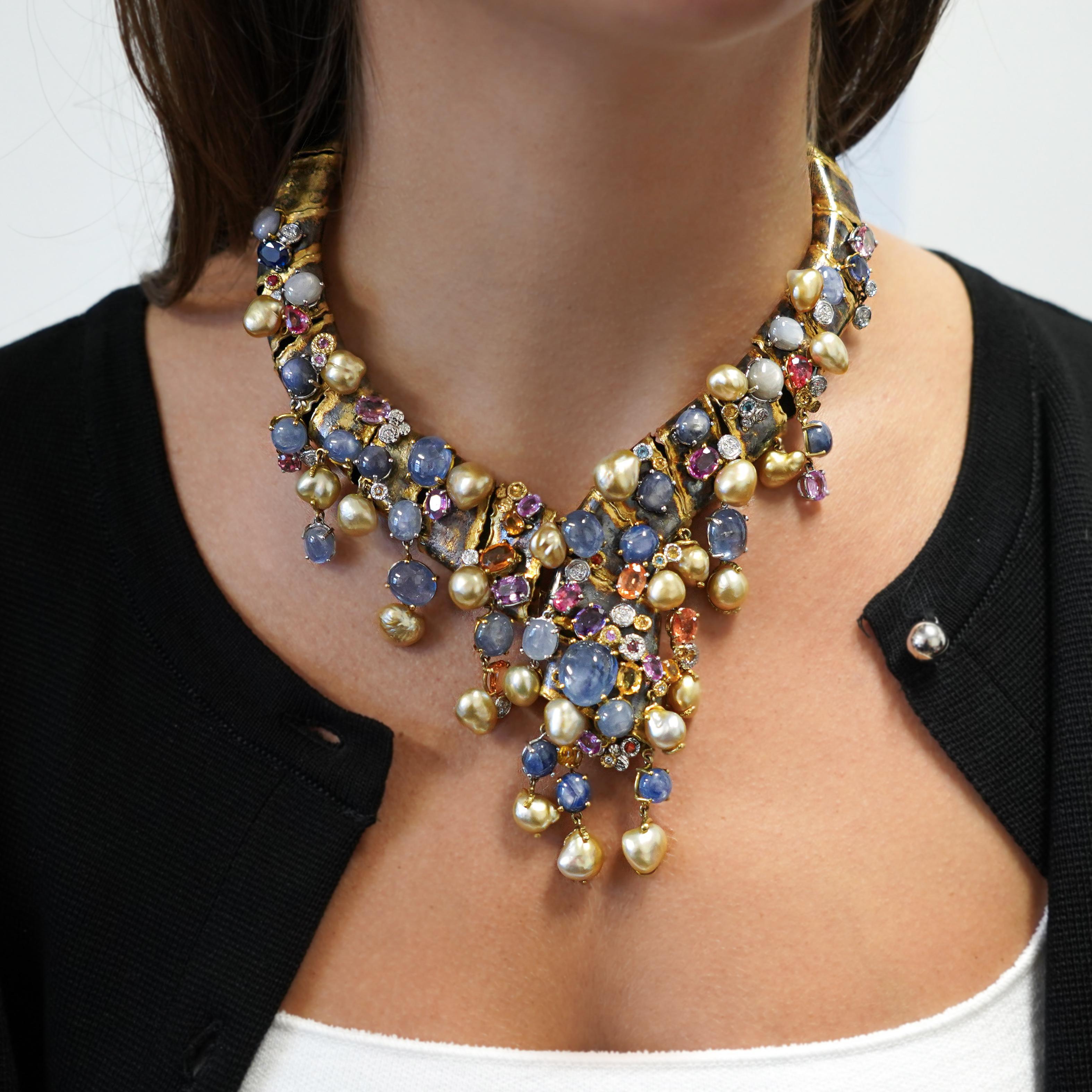 Collier d'avant-garde en or 18 carats 100 carats multi-gemmes mixtes en vente 2