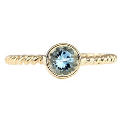 Natural Aquamarine Ring In 14 Karat Yellow Gold