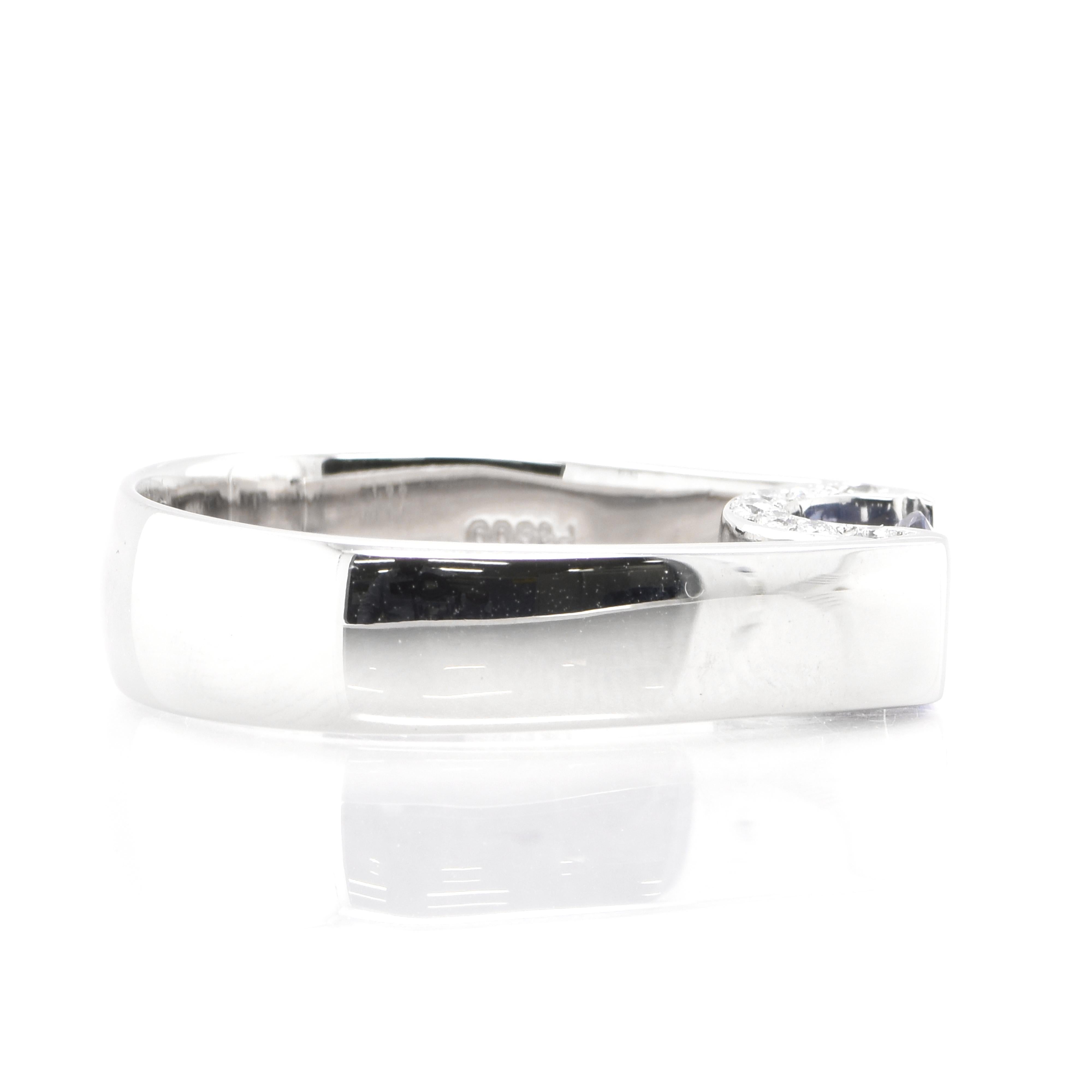 1,00 Karat natürlicher blauer Saphir und Diamant Tension-Set Ring aus Platin im Zustand „Neu“ in Tokyo, JP