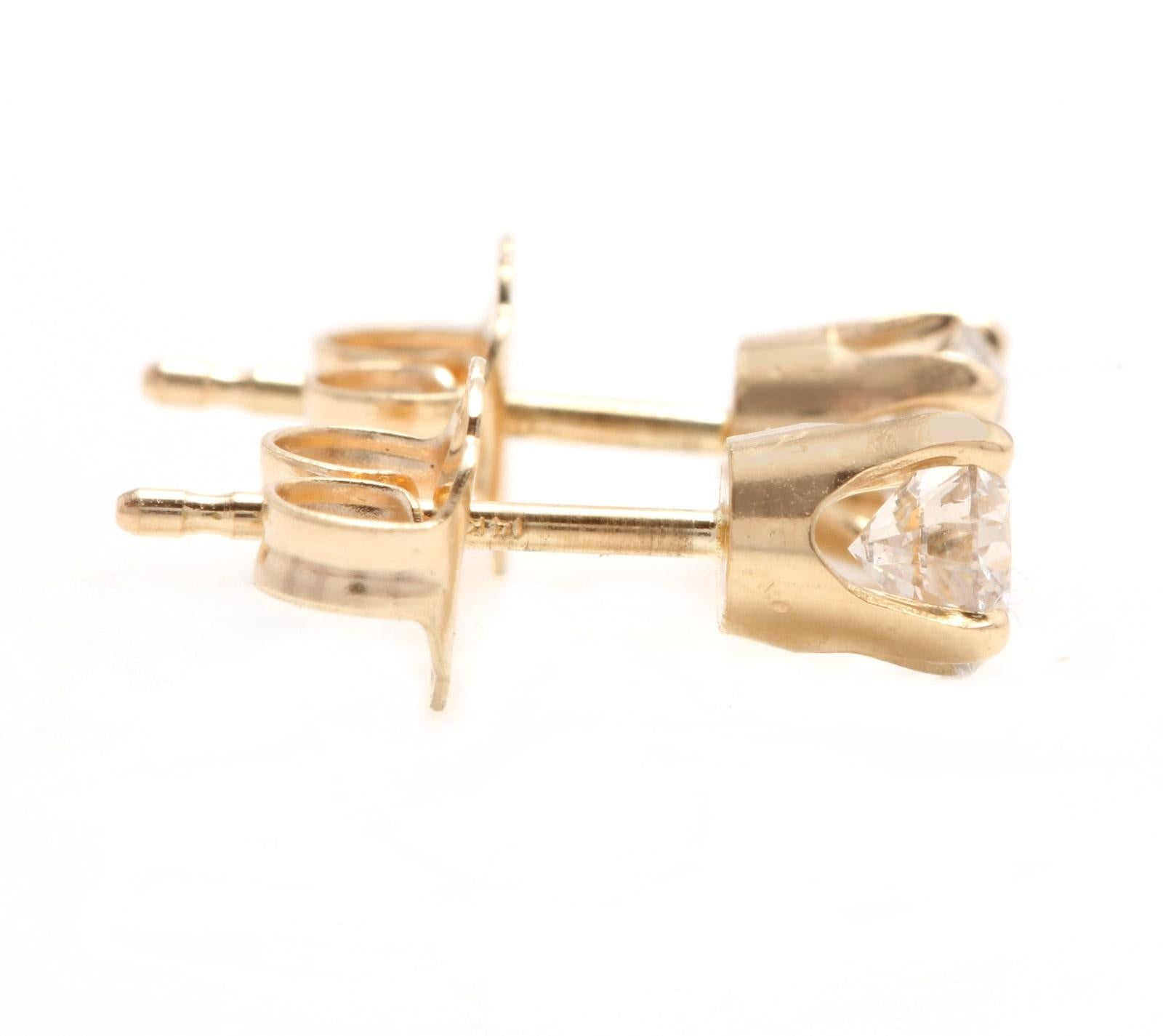 Round Cut 1.00 Carat Natural Diamond 14 Karat Solid Yellow Gold Earrings For Sale