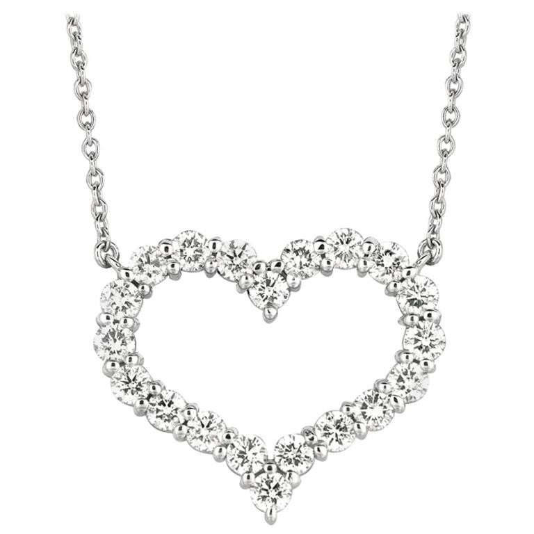 1.00 Carat Natural Diamond Heart Necklace 14 Karat White Gold G SI Chain For Sale