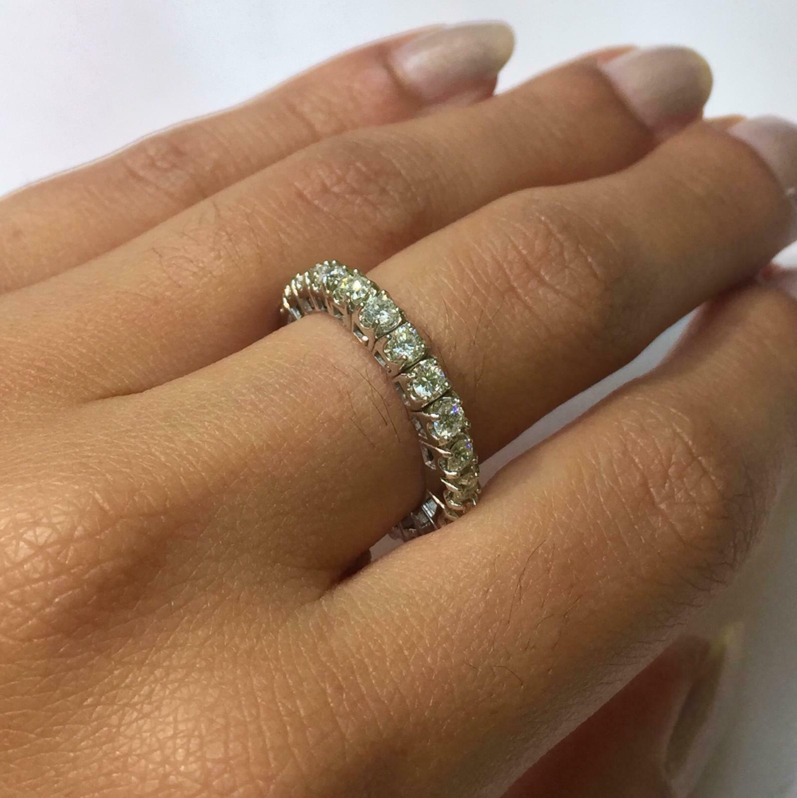 Contemporary 1.00 Carat Natural Diamond Stretchable Eternity Band Ring G SI 14k White Gold For Sale