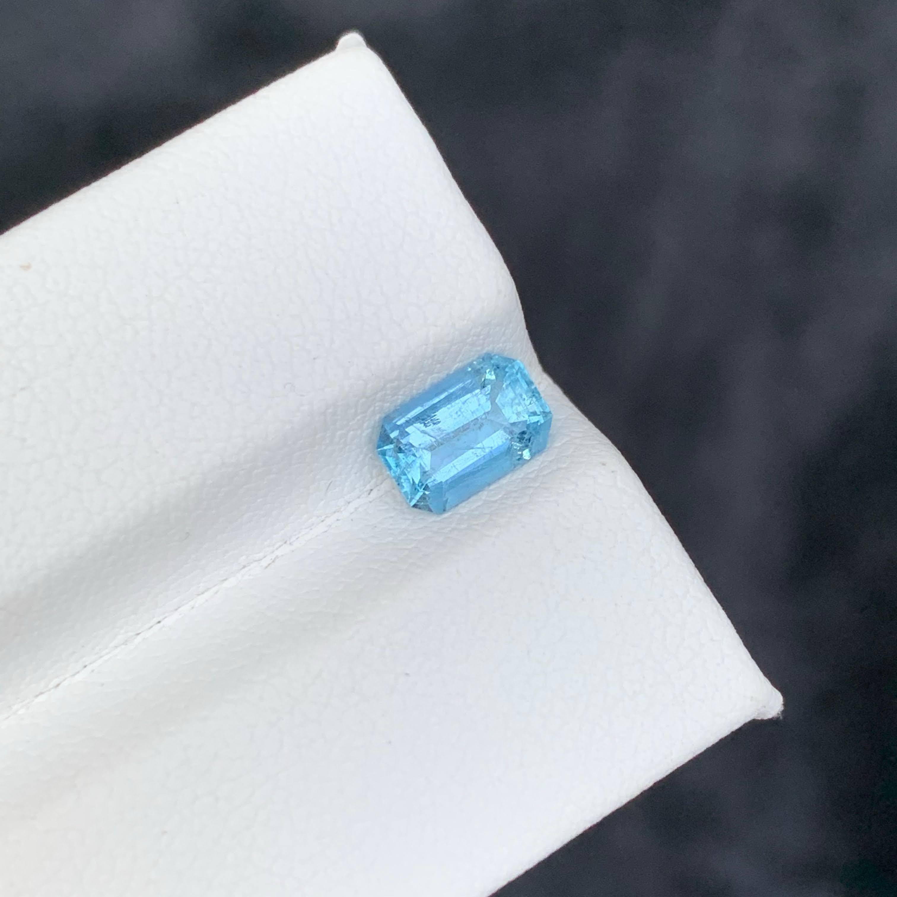 1,00 Karat Natürlicher loser blauer Aquamarin Stein Smaragdschliff Vietnamesischer Edelstein (Moderne) im Angebot