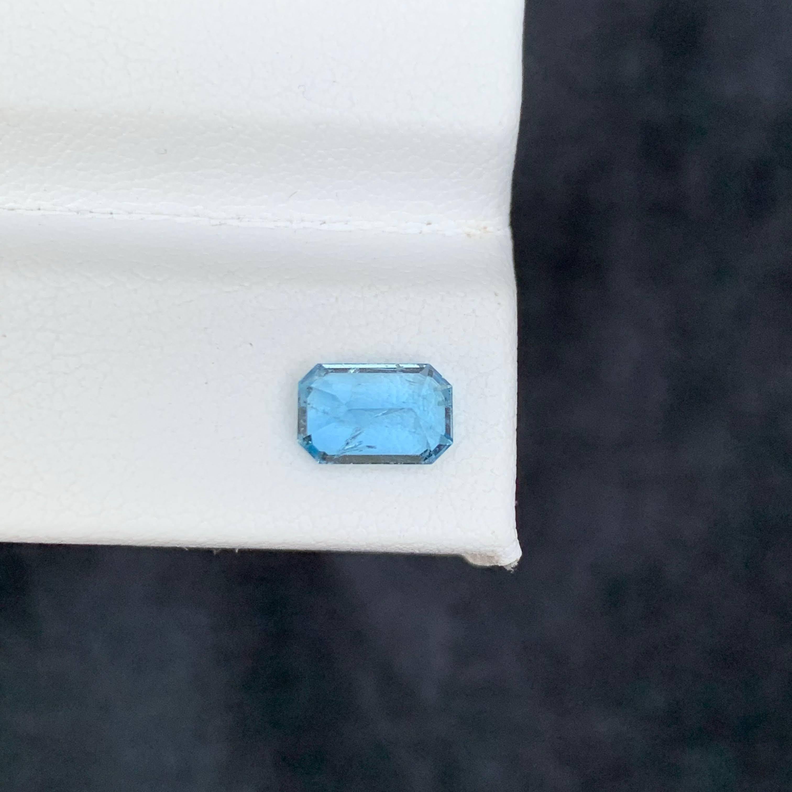 1,00 Karat Natürlicher loser blauer Aquamarin Stein Smaragdschliff Vietnamesischer Edelstein im Angebot 1