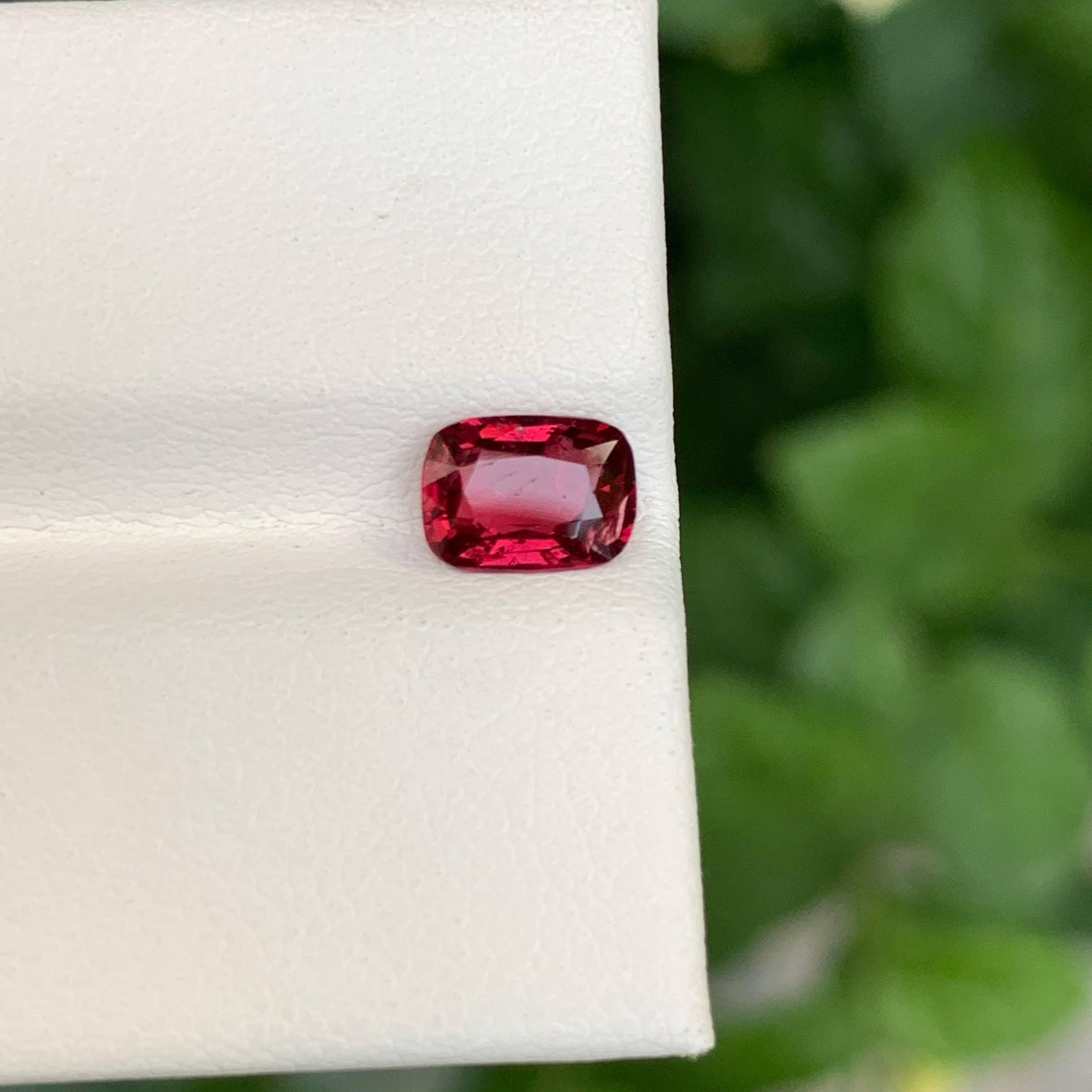1,00 Quilate Piedra Espinela Roja Natural Suelta Talla Cojín Gema Birmana en venta 3