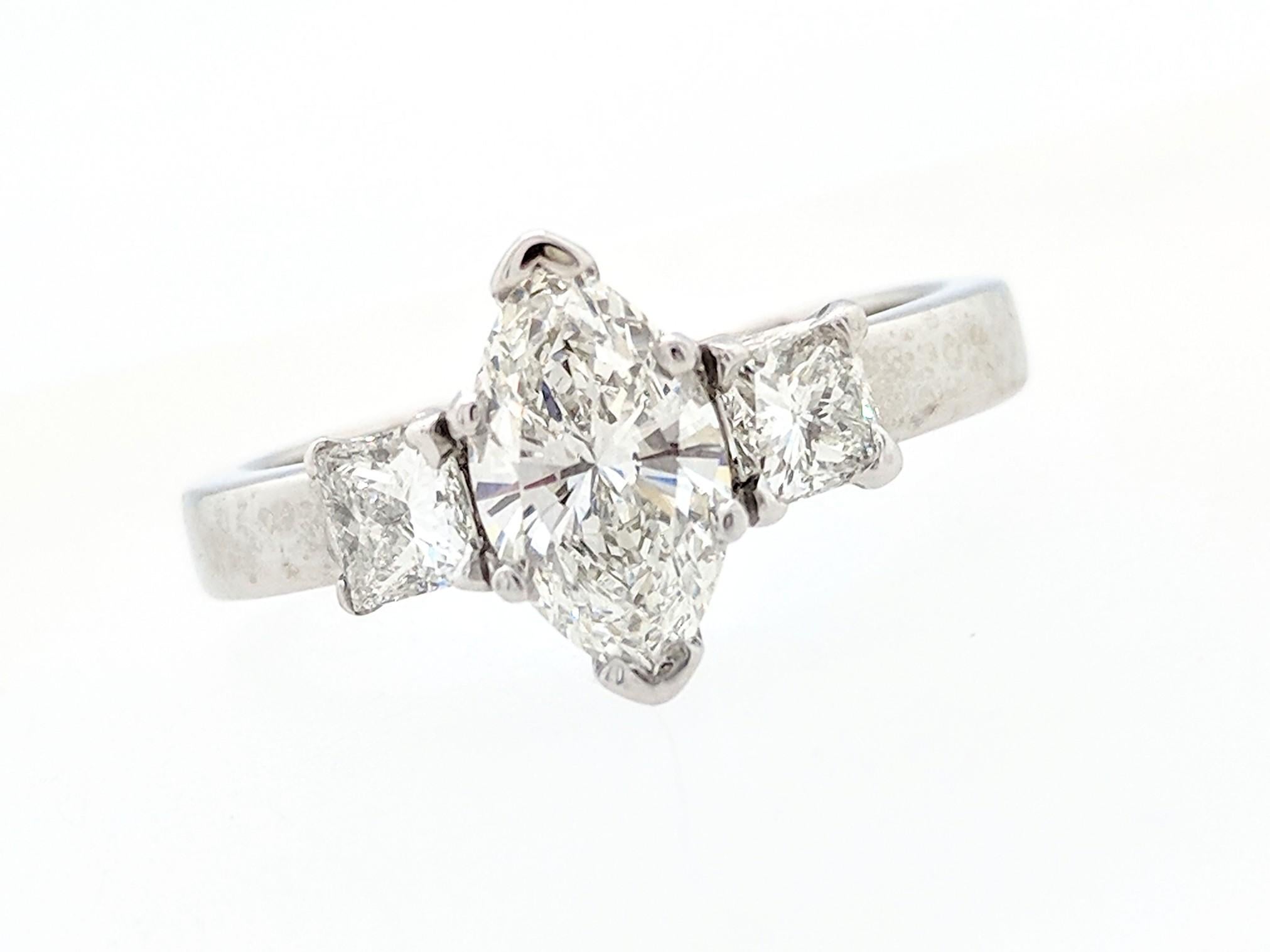 Women's or Men's 1.00 Carat Natural Marquise Cut Diamond Engagement Ring Platinum For Sale