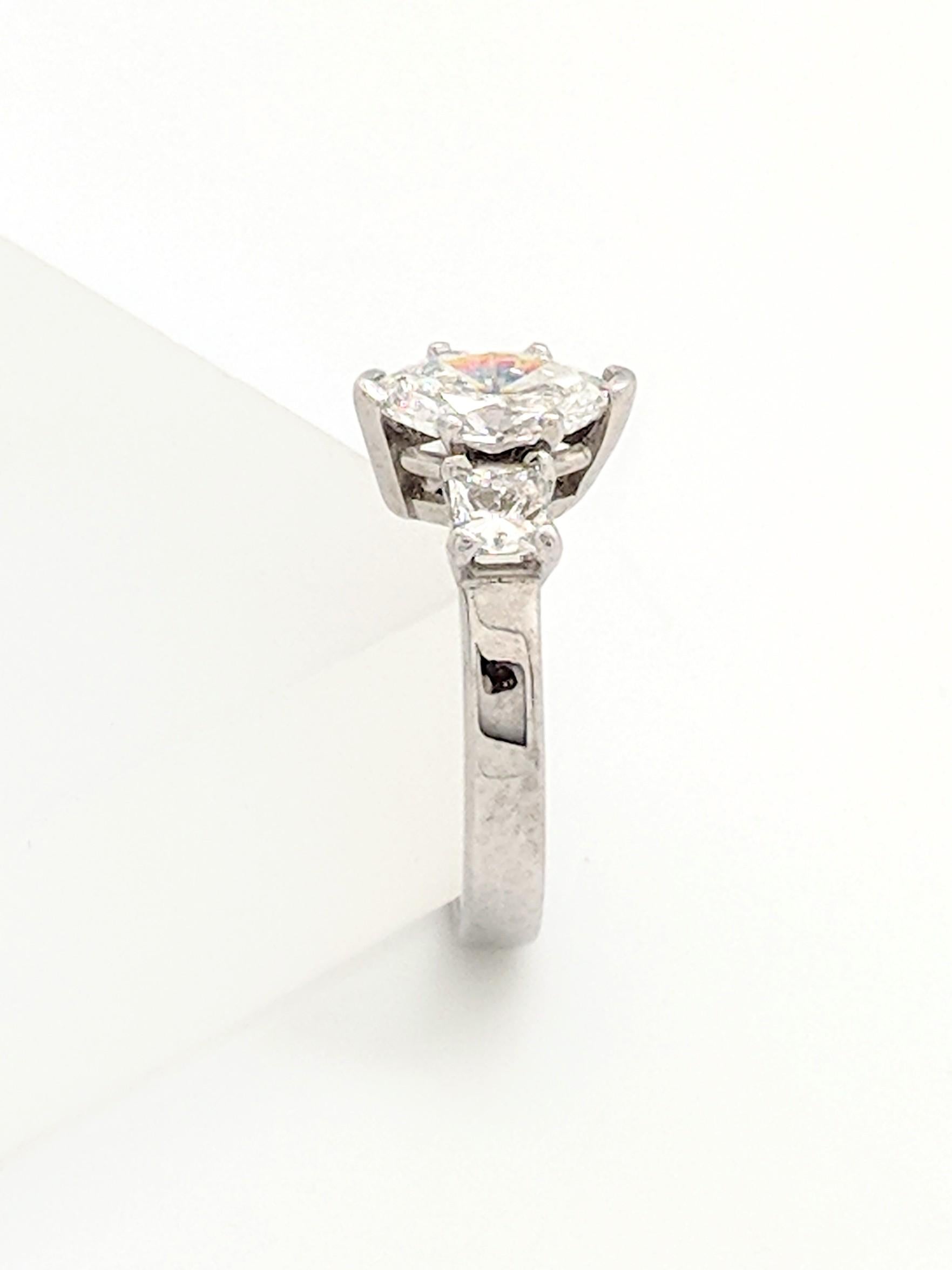 1.00 Carat Natural Marquise Cut Diamond Engagement Ring Platinum For Sale 4