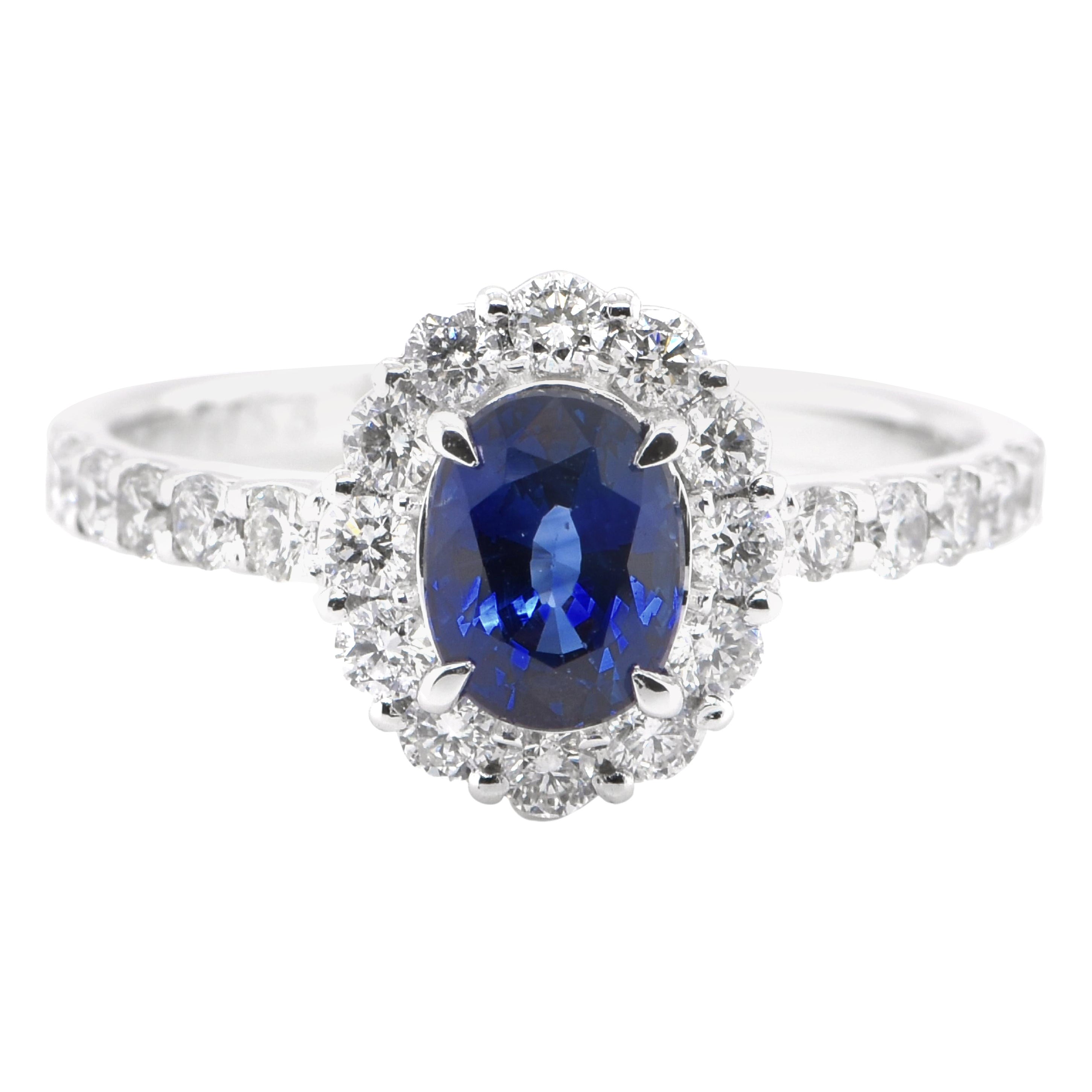1,00 Karat natürlicher Saphir und Diamant Halo-Ring aus Platin gefasst