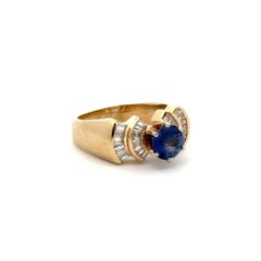 1.00 Carat Natural Sapphire and Diamond Vintage Gold Cocktail Ring