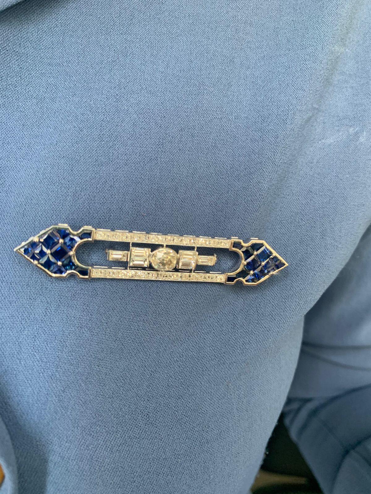 1,00 Karat Diamant im Altschliff und blauer Saphir Brosche aus 18 Karat Gold (Alteuropäischer Schliff) im Angebot
