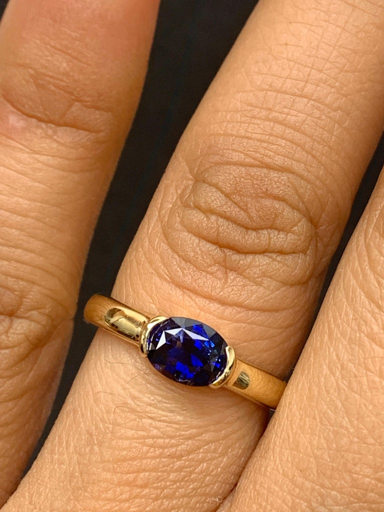 1.00 Carat Oval Cut Blue Sapphire Band Ring in 14K Yellow Gold