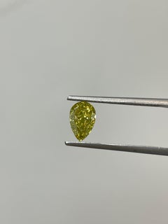 1,00 Carati Pera Brillante GIA Certificata Fancy Marrone Profondo Giallo Verdastro Si2
