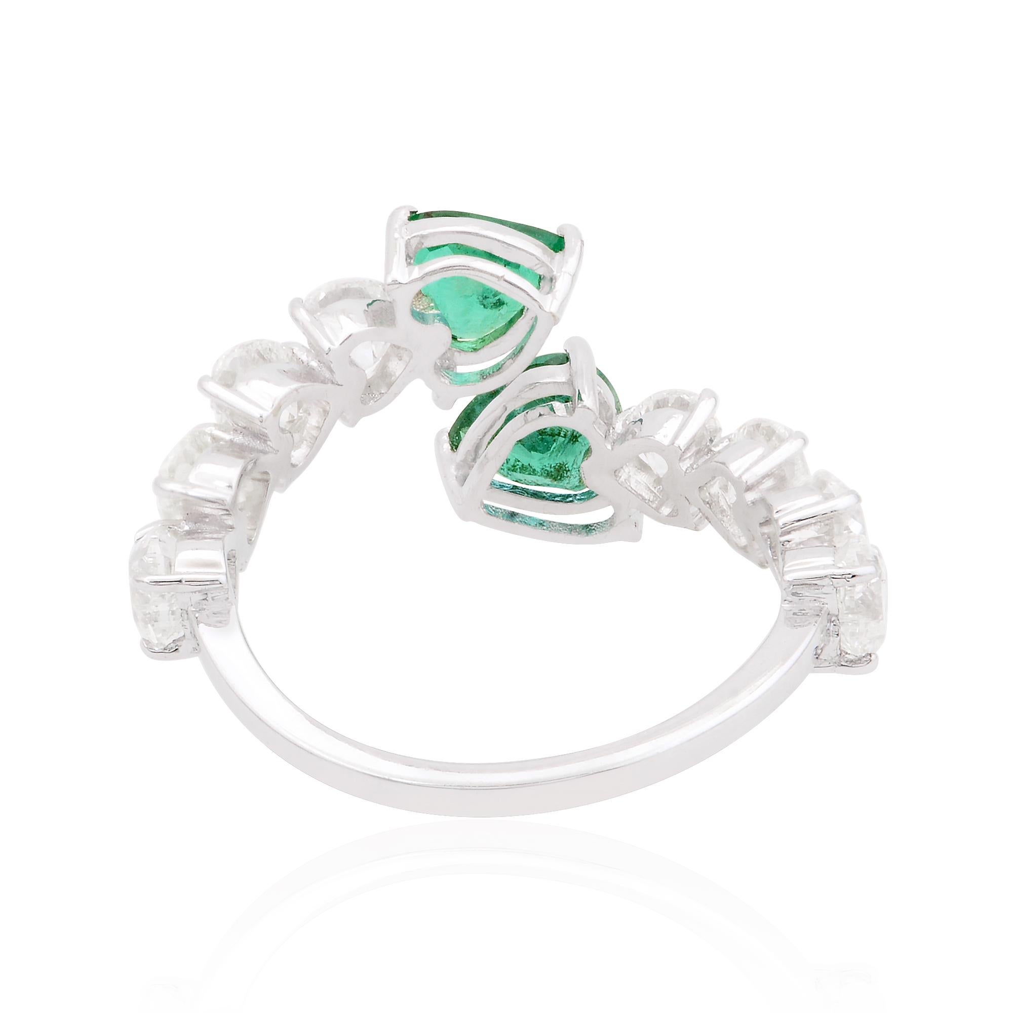 1.00 Carat Pear Natural Emerald Wrap Ring 2.30 Ct Heart Diamond 18k White Gold In New Condition For Sale In Diera, Dubai