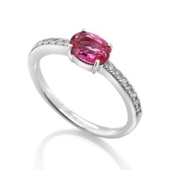 1,00 Karat Pink Saphir und Diamant Ring aus Platin