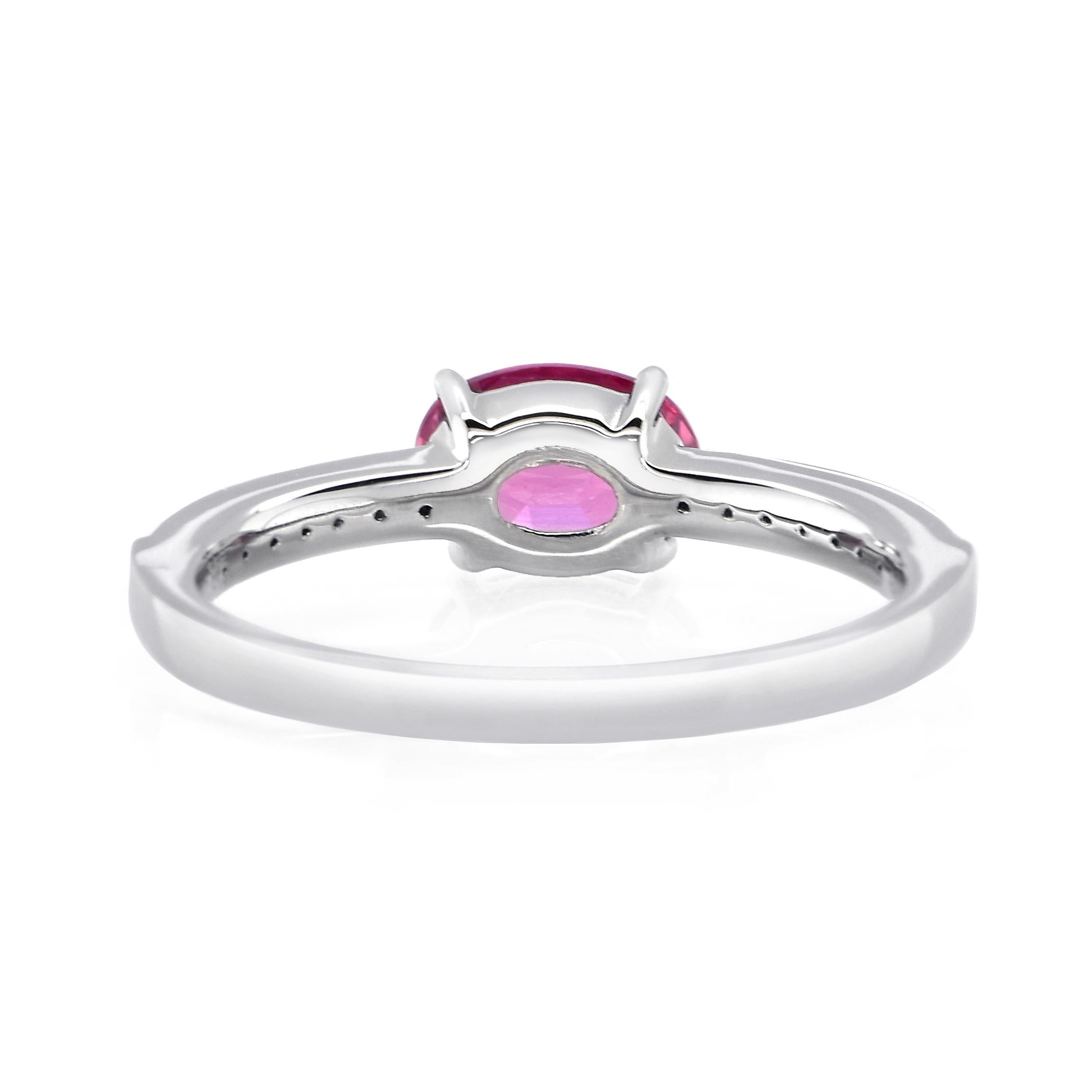 Anello con zaffiro rosa e diamanti da 1,00 carati in platino in vendita 3