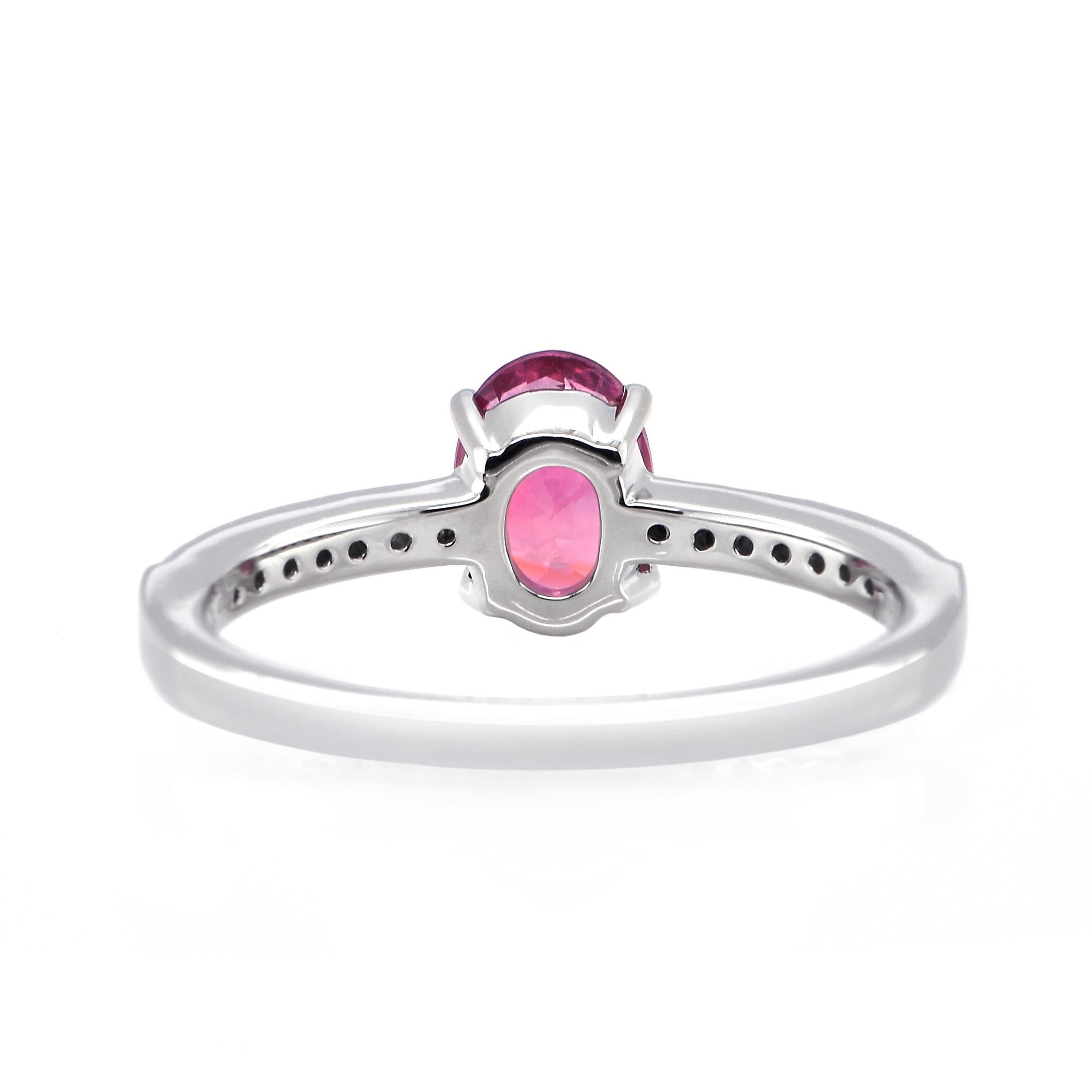Anello con zaffiro rosa e diamanti da 1,00 carati in platino in vendita 3