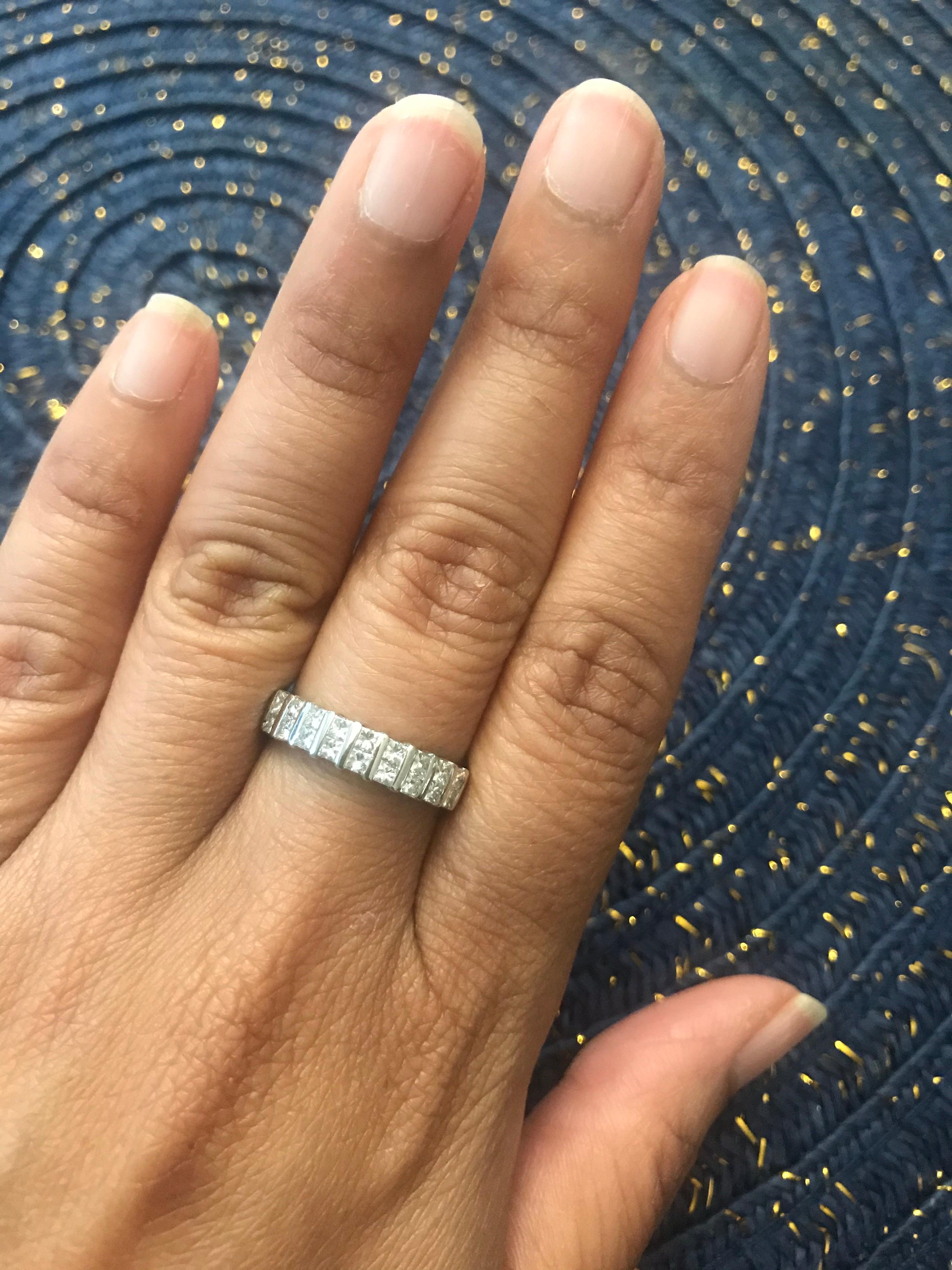 1,00 Karat Diamantring mit Prinzessinnenschliff aus 18 Karat Weißgold im Zustand „Neu“ im Angebot in Los Angeles, CA