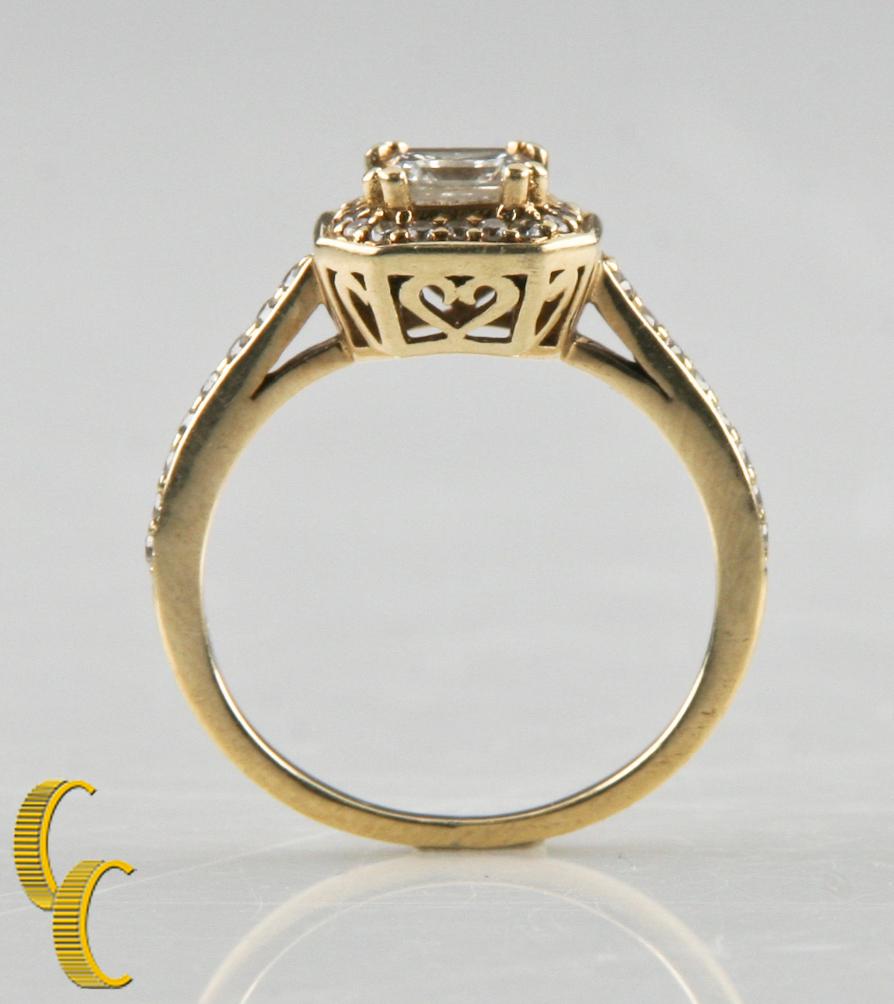 Women's 1.00 Carat Princess Cut Diamond Halo 14 Karat Yellow Gold Engagement Ring For Sale